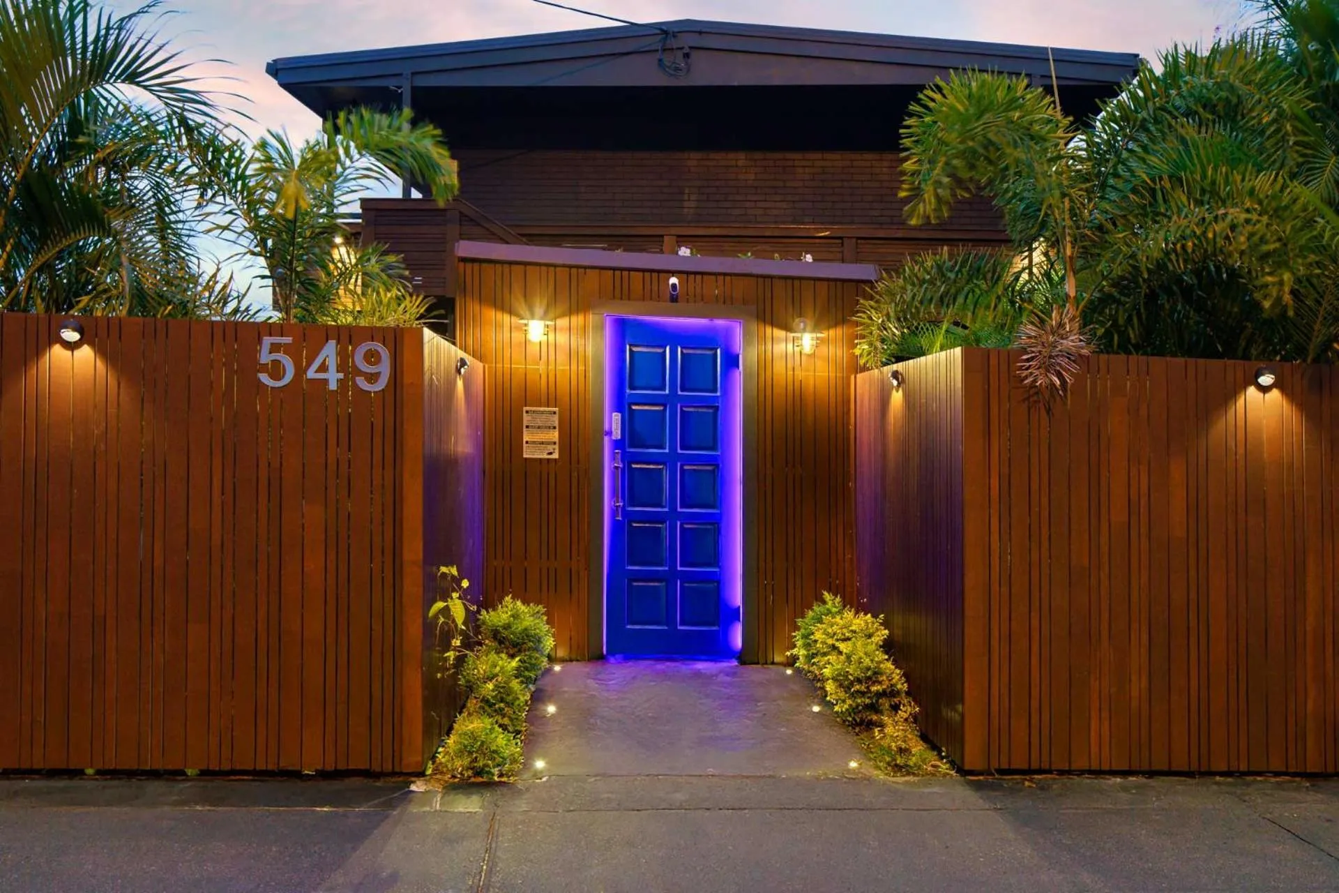 Facade/entrance in 549 Apartments