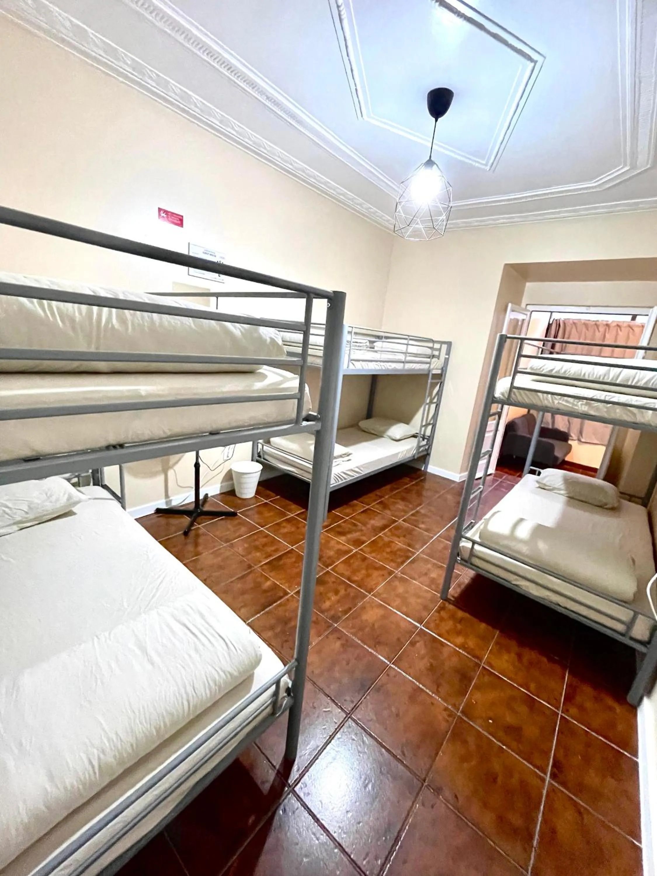 Photo of the whole room, Bed in Lisboa Parque Guest House