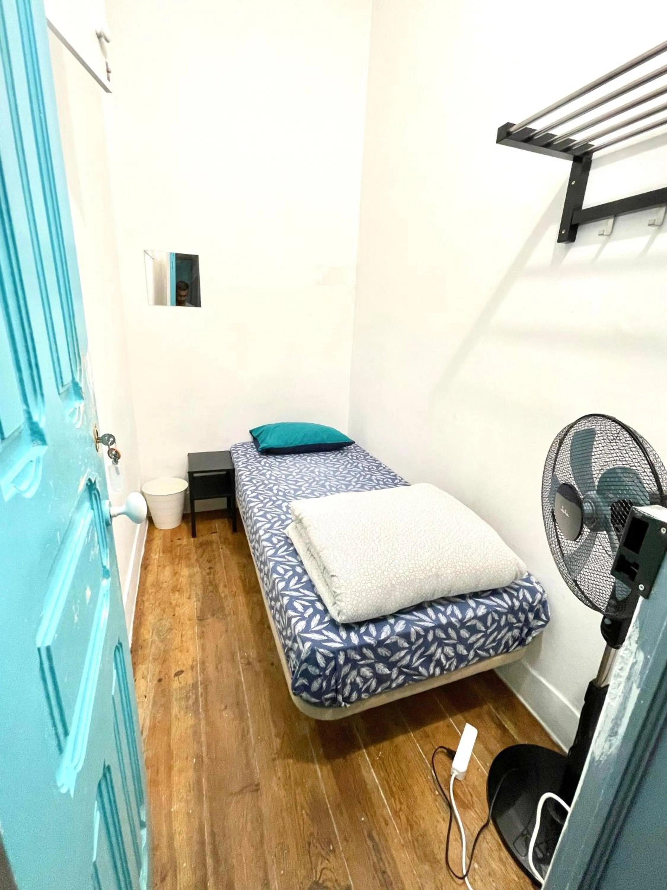 Photo of the whole room, Bed in Lisboa Parque Guest House