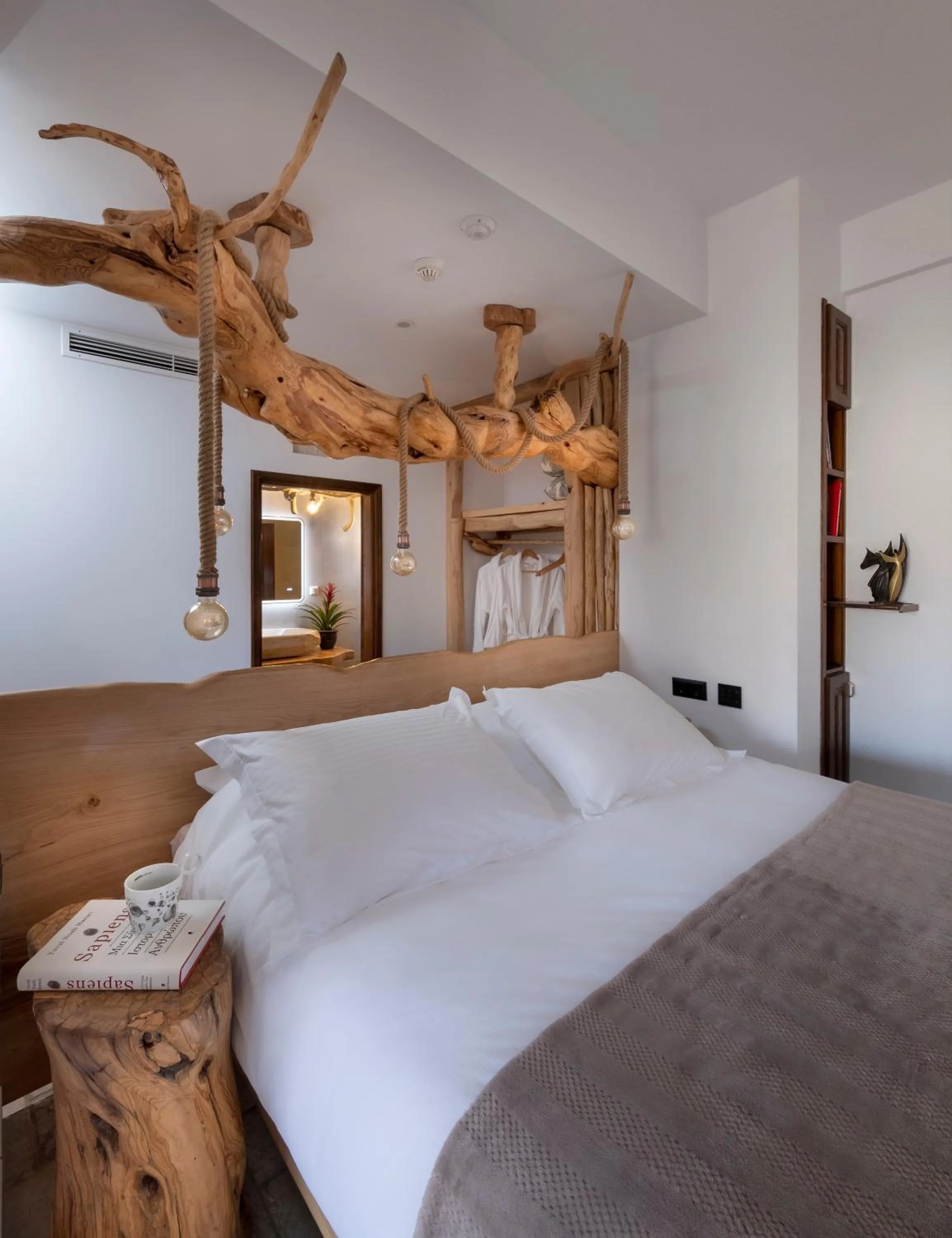 Bed in Palios Stathmos