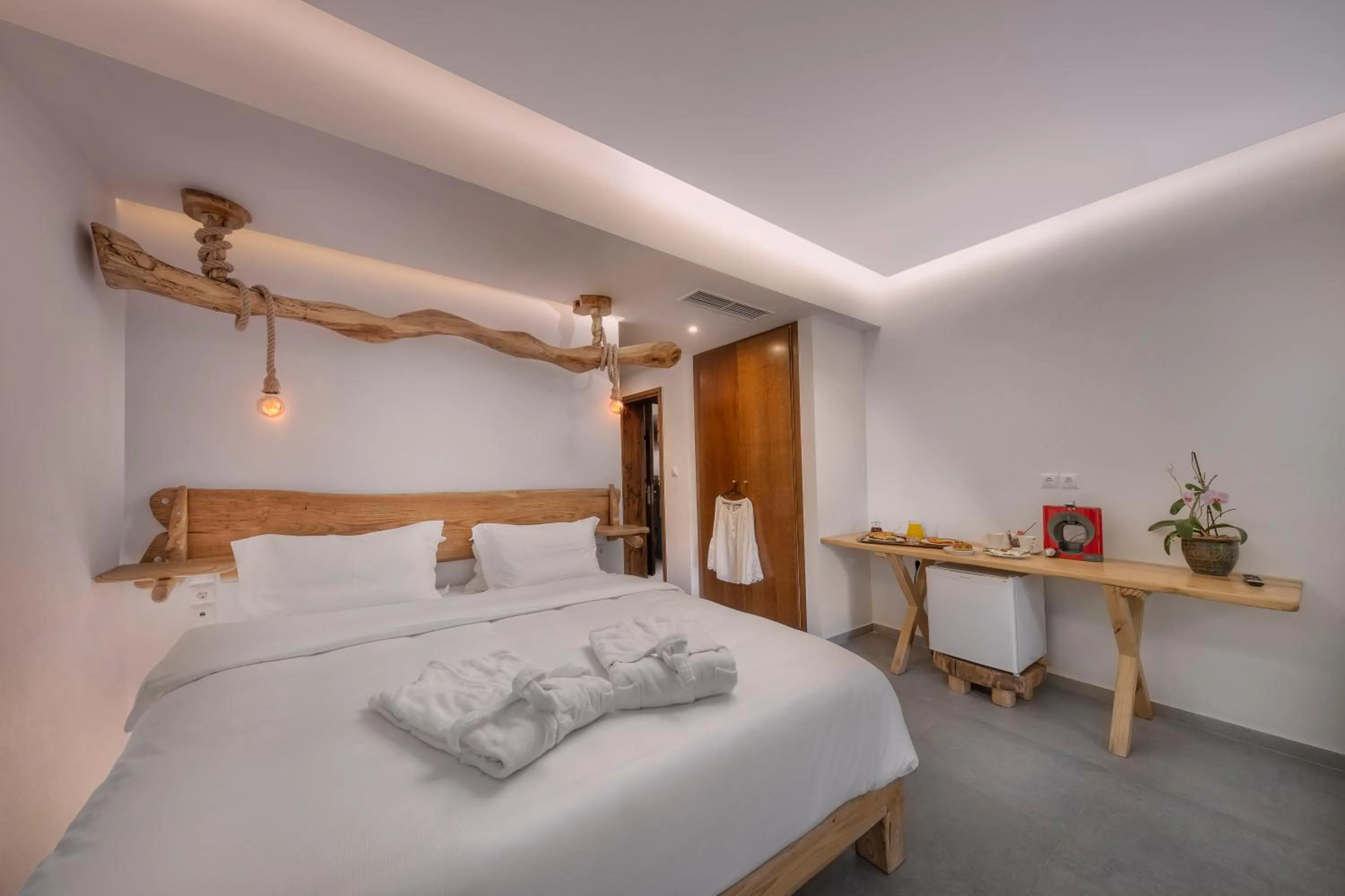 Bed in Palios Stathmos