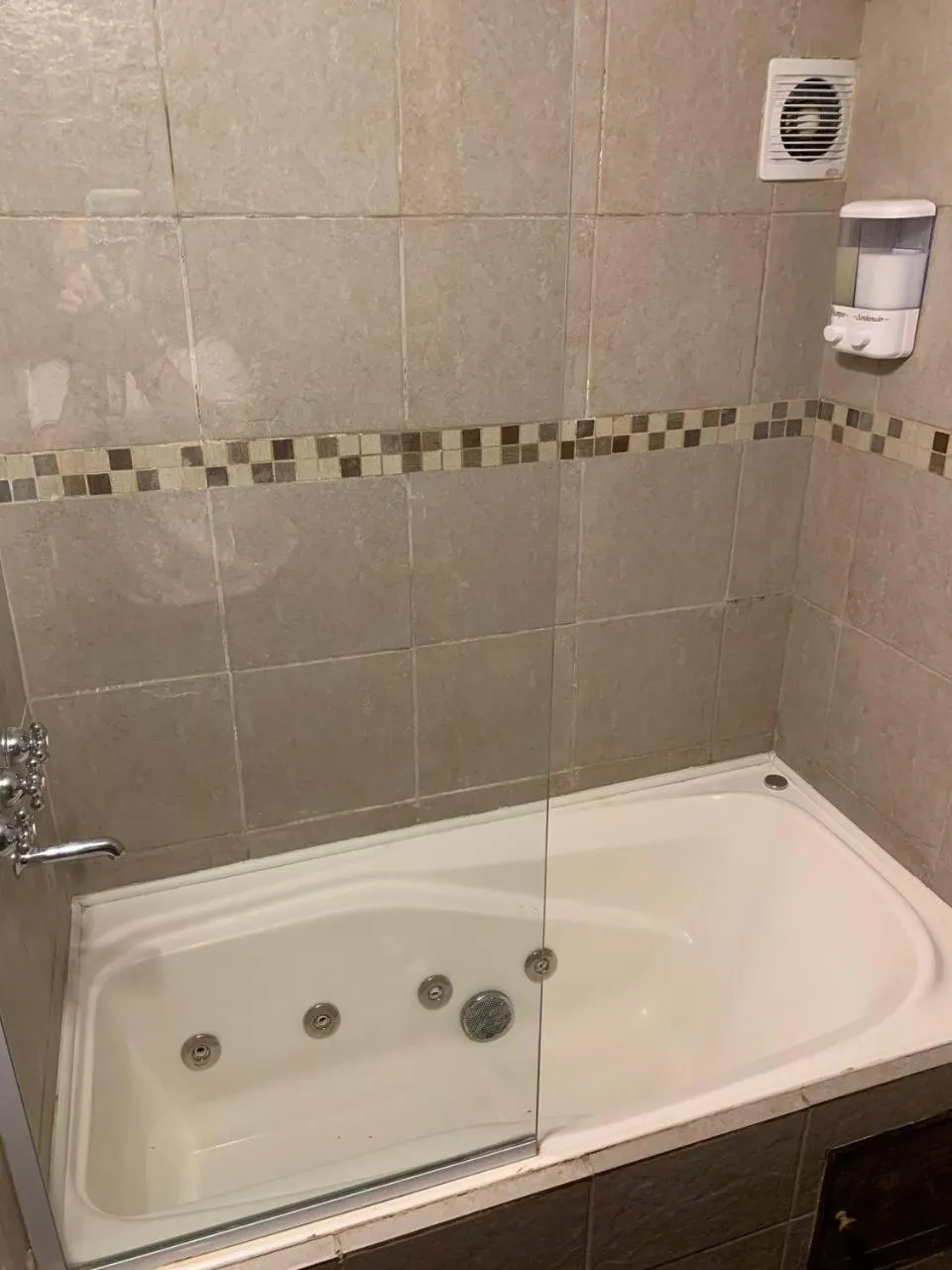 Hot Tub in Del Caballero Hotel