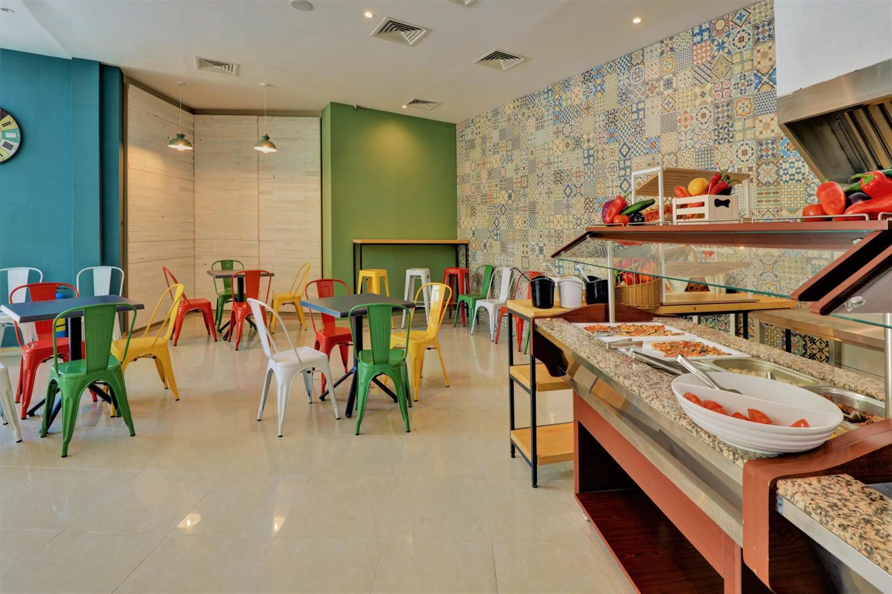 Restaurant/places to eat in MiRaBelle Hotel - All Inclusive