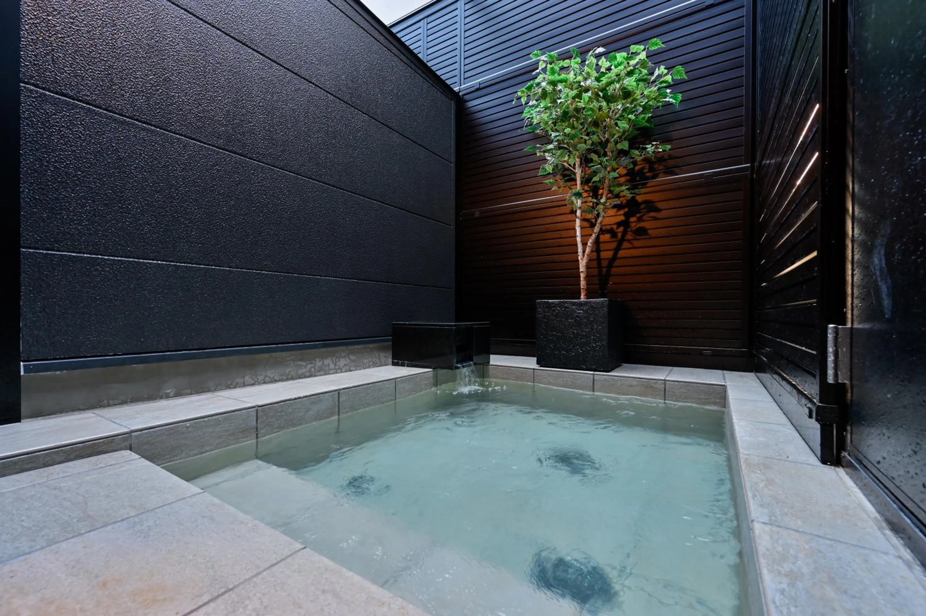 Hot Spring Bath in Ureshino Onsen Yadoya Uchiroji