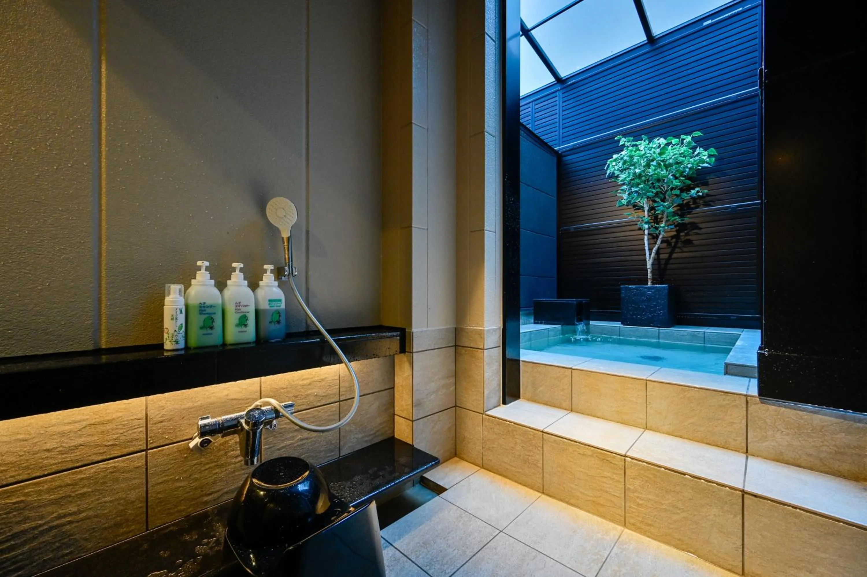 Hot Spring Bath in Ureshino Onsen Yadoya Uchiroji