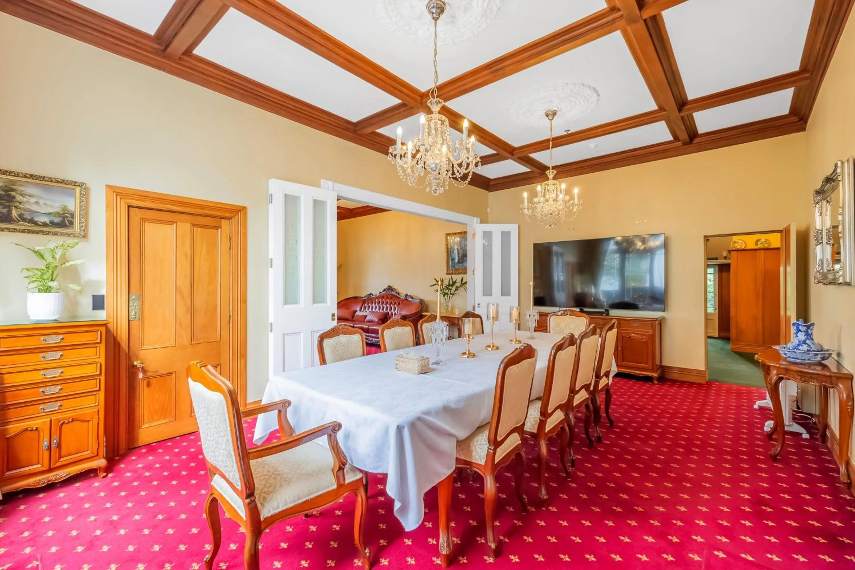Communal lounge/ TV room in Aachen House