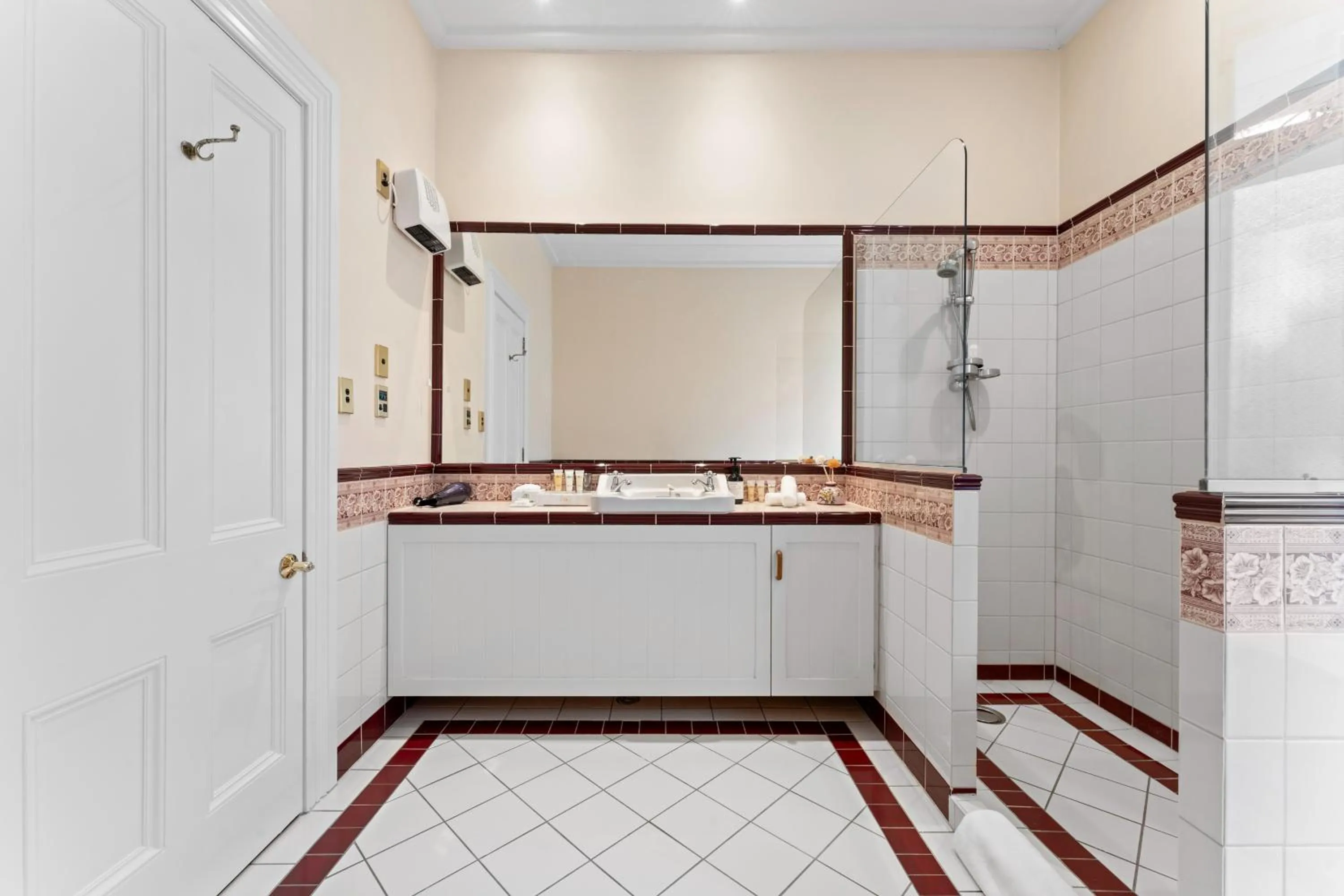 Shower in Aachen House