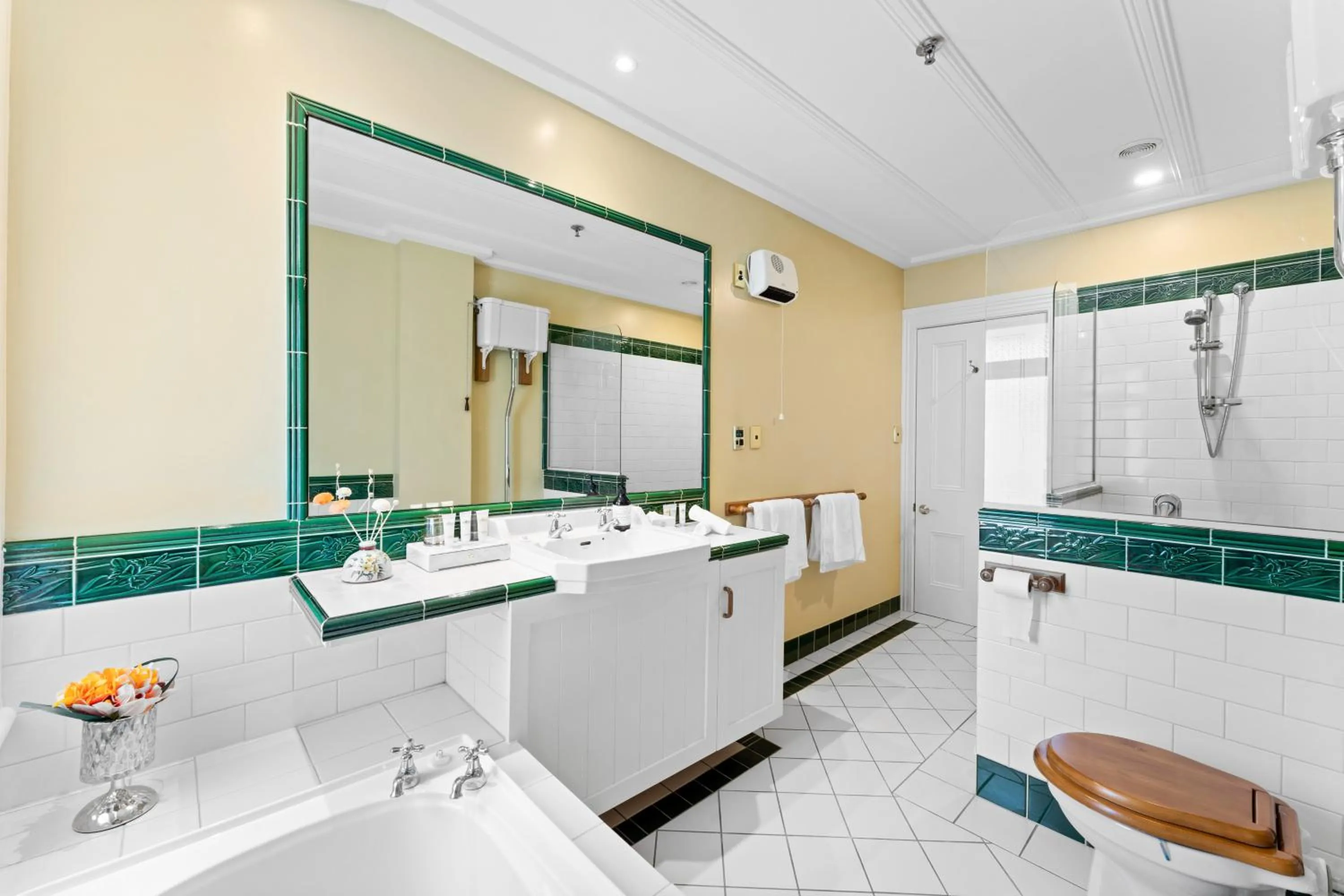 Shower in Aachen House