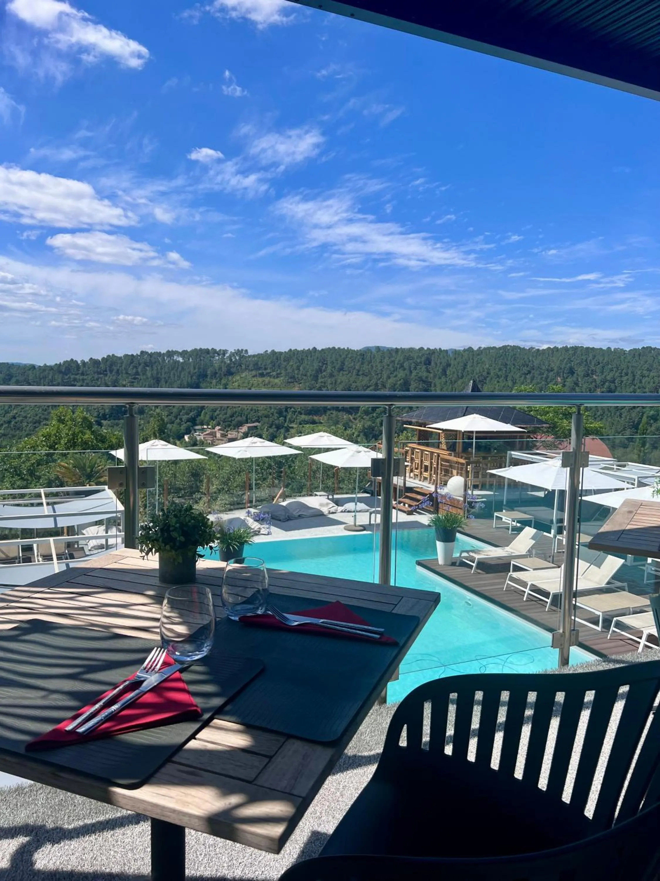 Restaurant/places to eat in Domaine de Chalvêches Hôtel SPA 4*