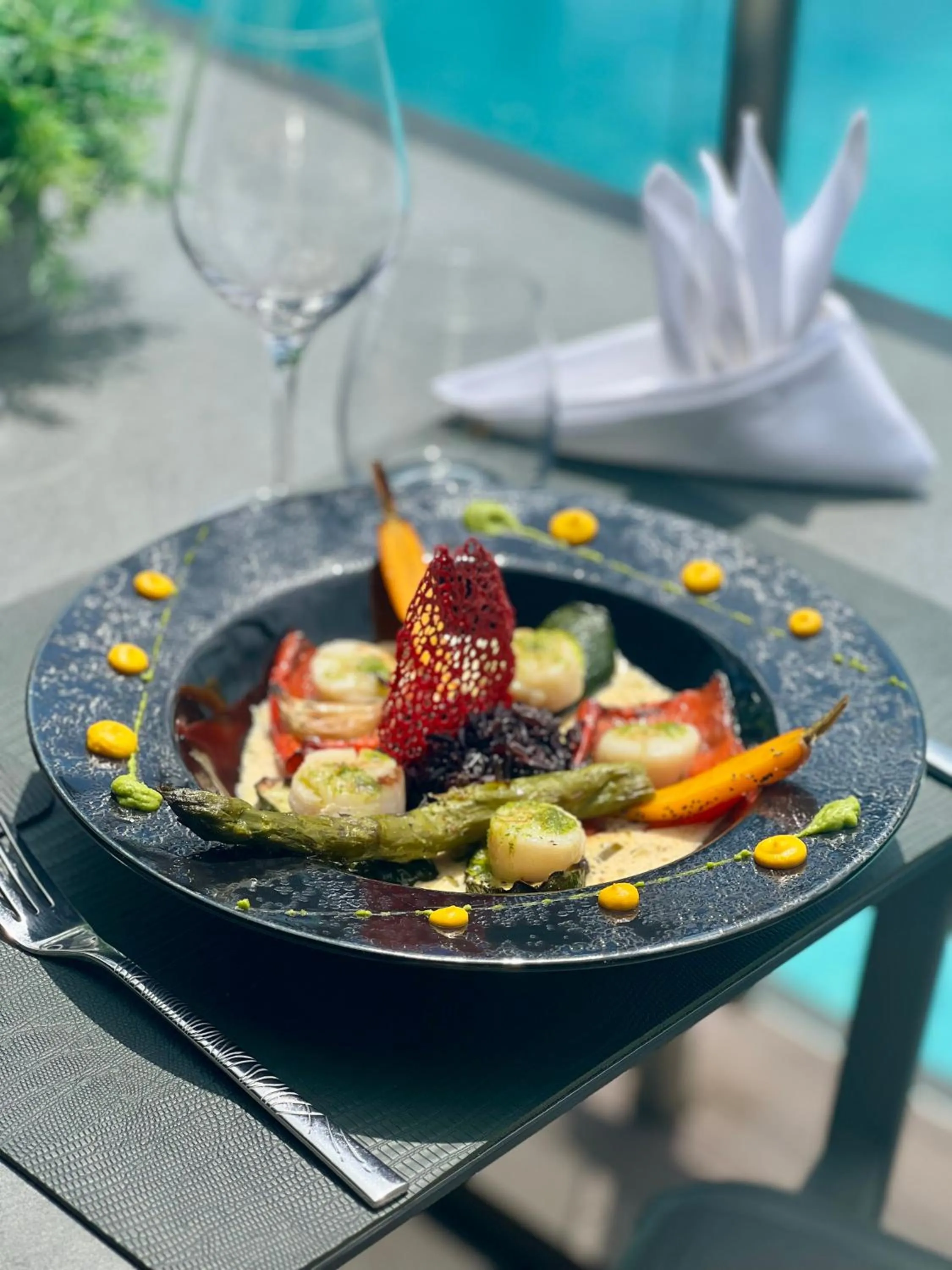 Restaurant/places to eat in Domaine de Chalvêches Hôtel SPA 4*