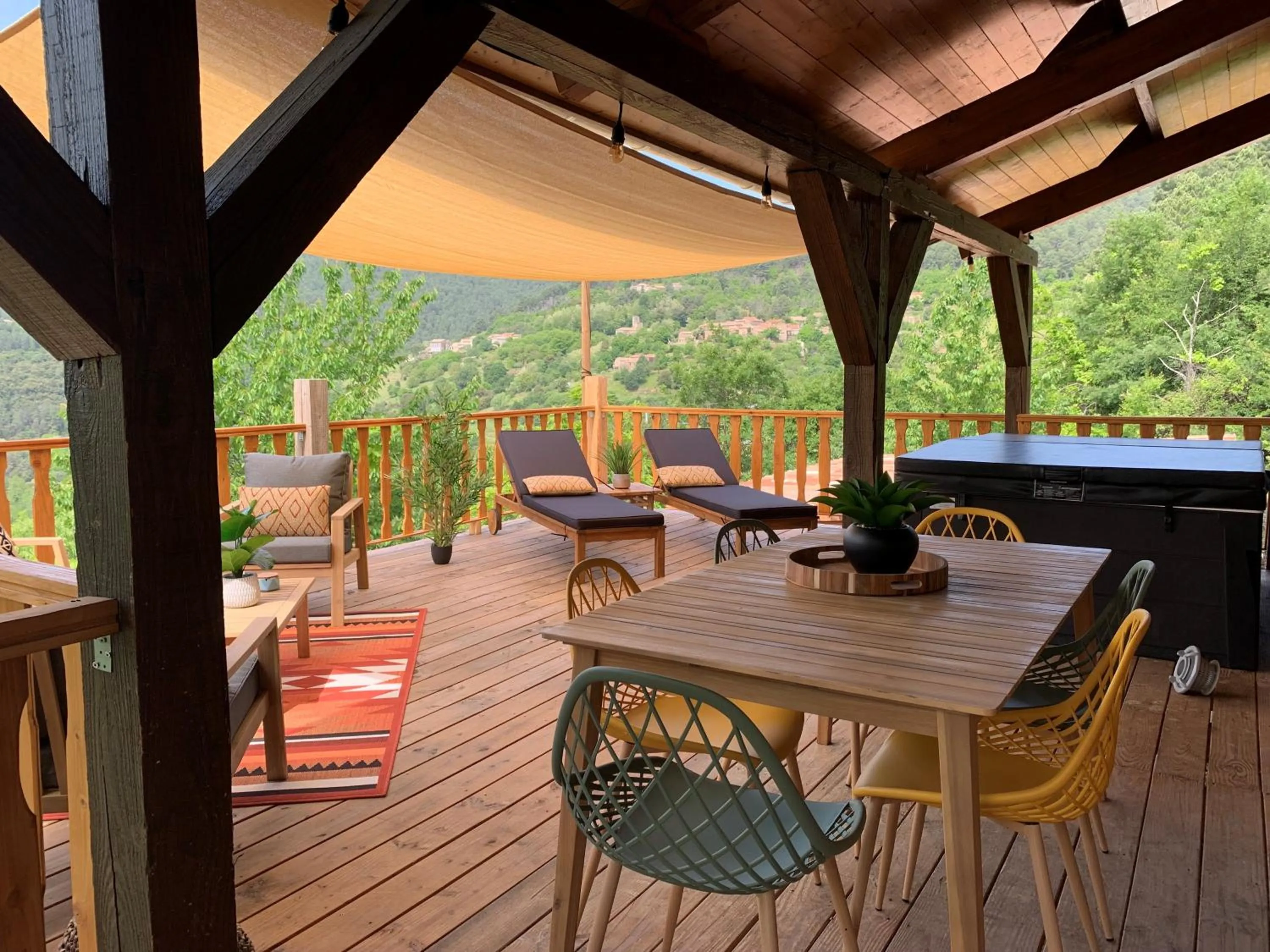 Patio in Domaine de Chalvêches Hôtel SPA 4*