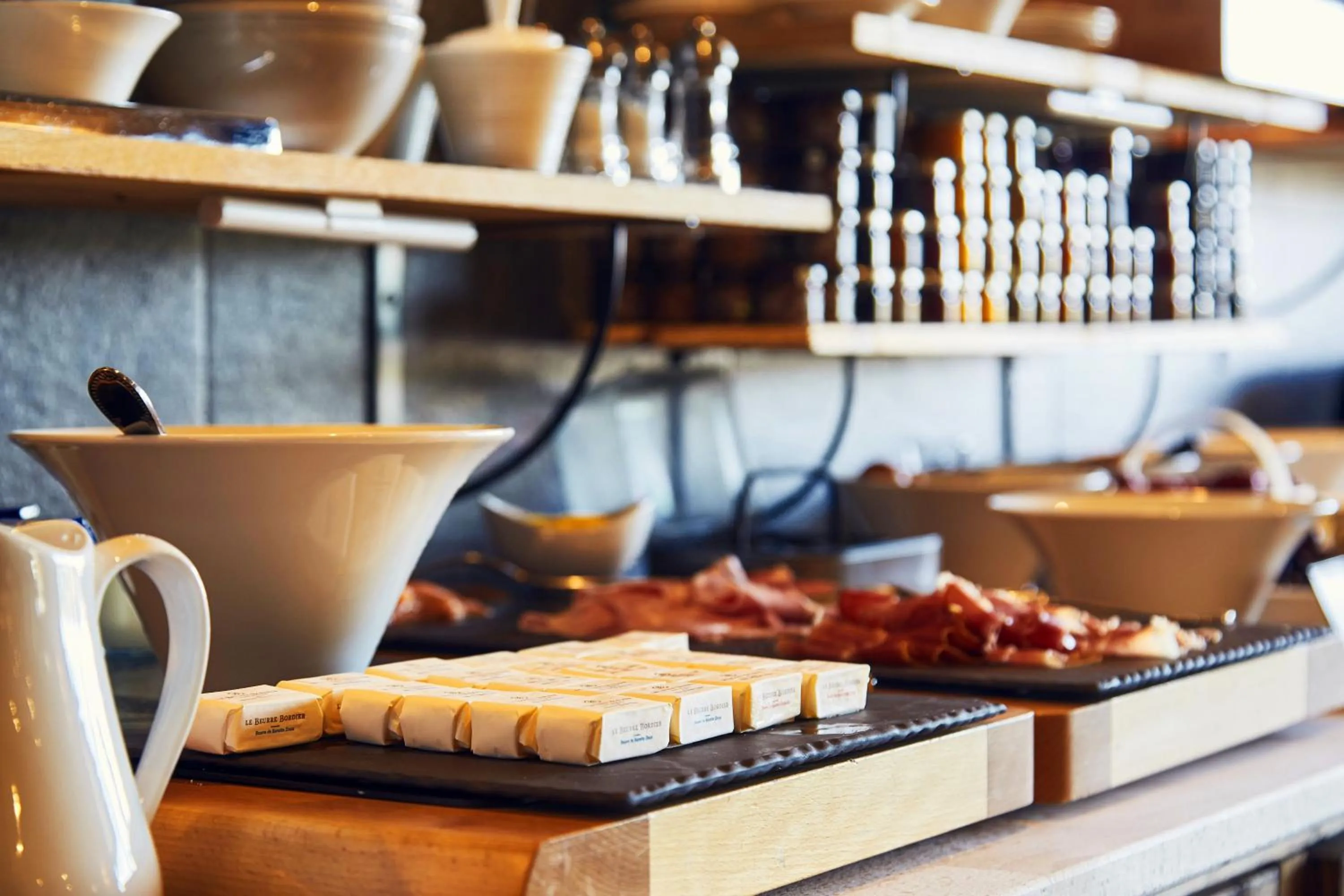 Breakfast in Domaine de Chalvêches Hôtel SPA 4*