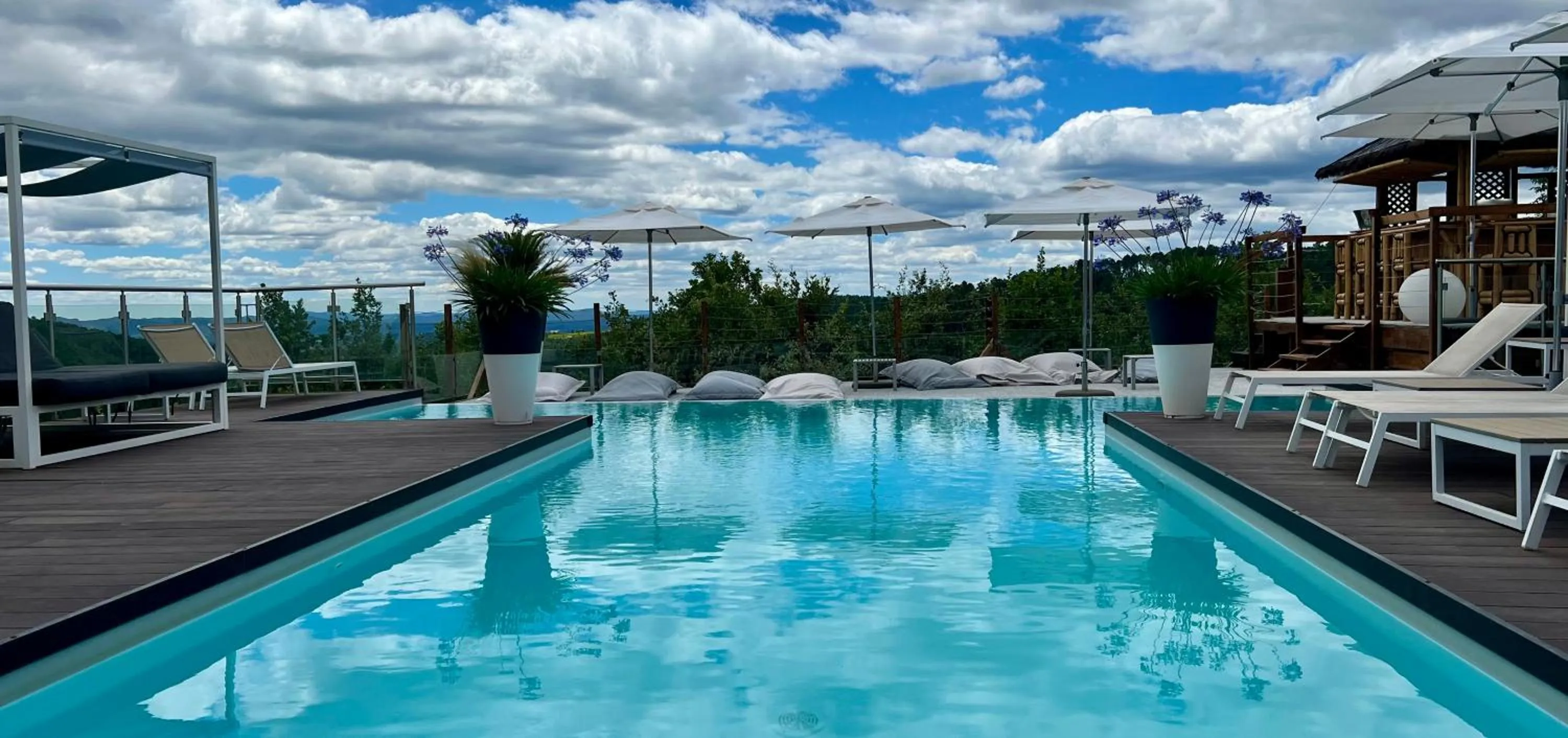 Swimming pool in Domaine de Chalvêches Hôtel SPA 4*