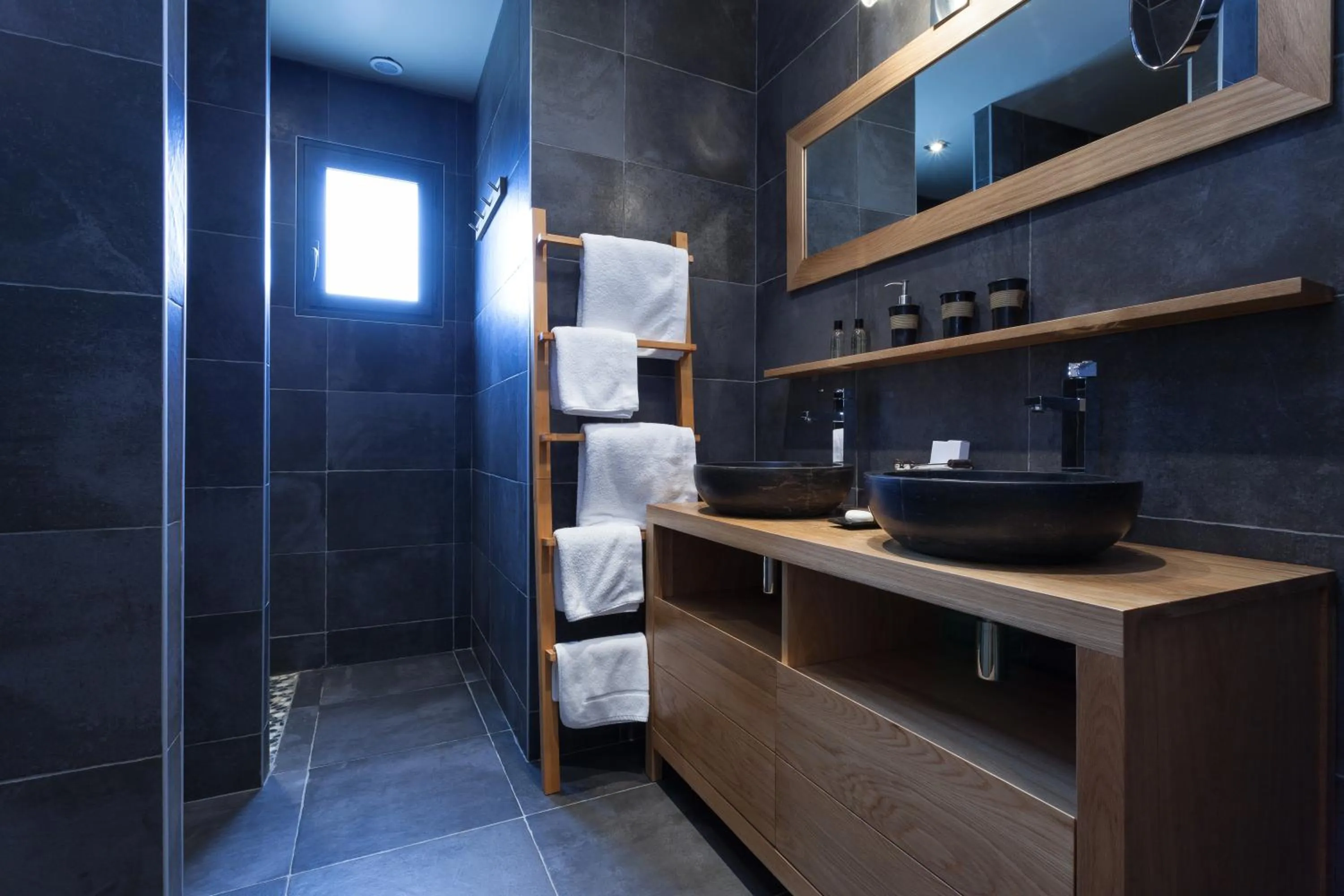 Bathroom in Domaine de Chalvêches Hôtel SPA 4*