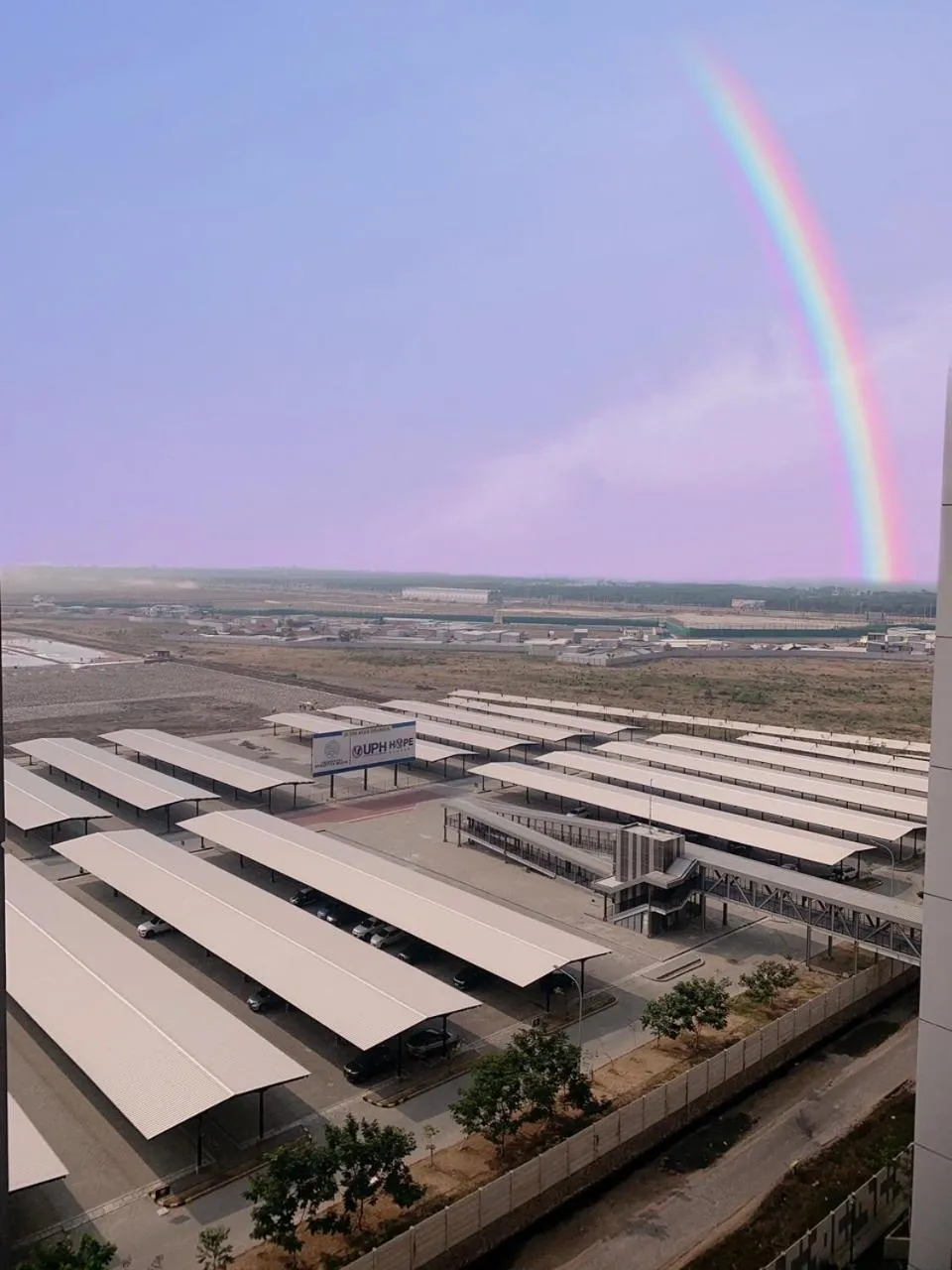 Day in Apartemen Tokyo Riverside PIK 2 by Benchmark