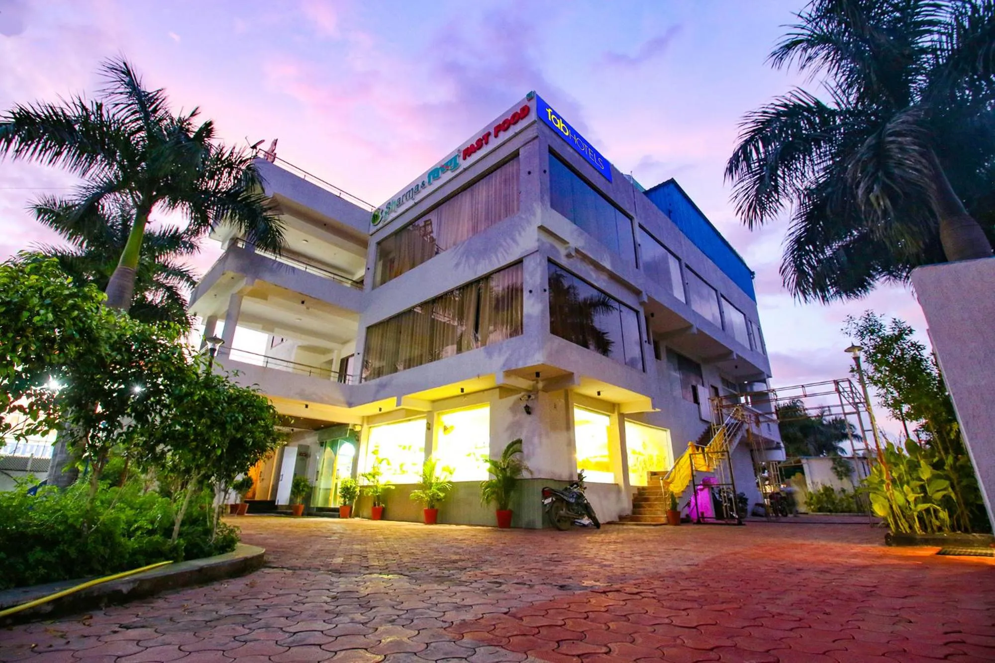 FabHotel Sharma & Vishnu Garden