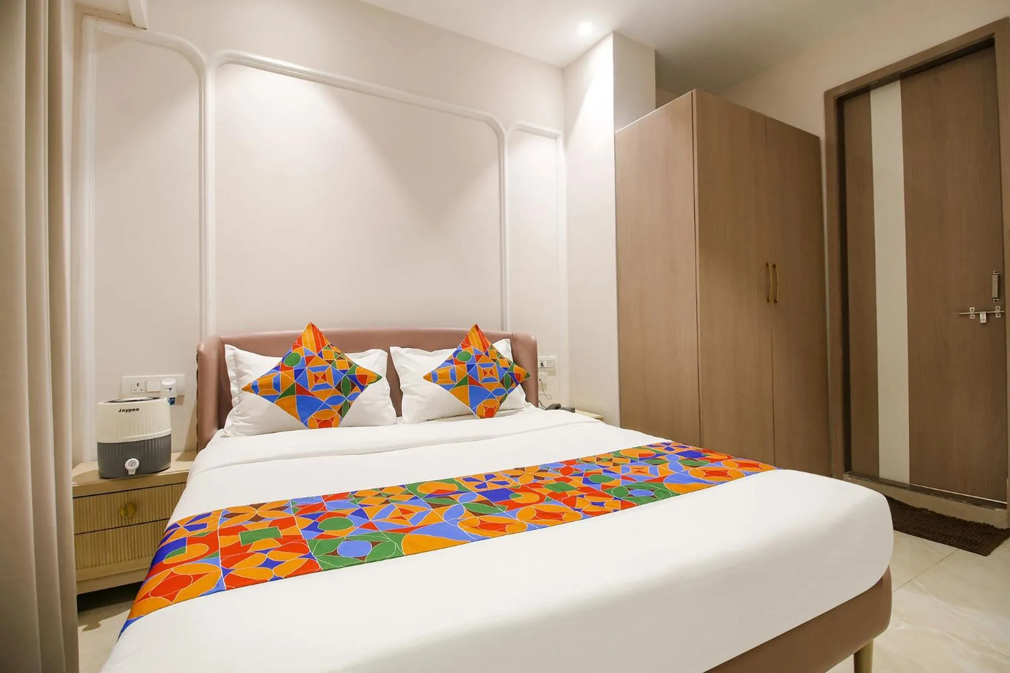 Living room, Bed in FabHotel Sharma & Vishnu Garden