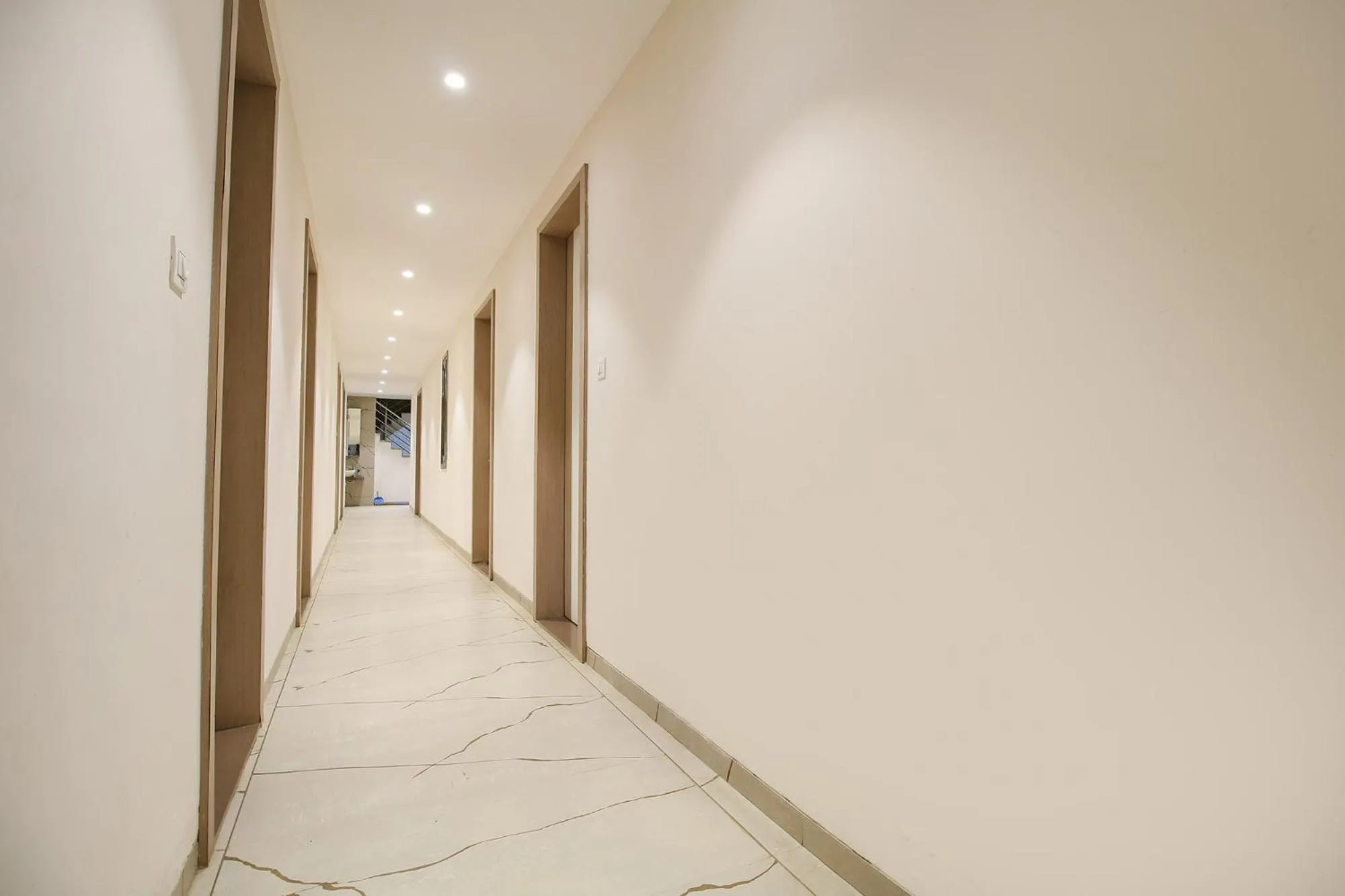 Lobby or reception in FabHotel Sharma & Vishnu Garden