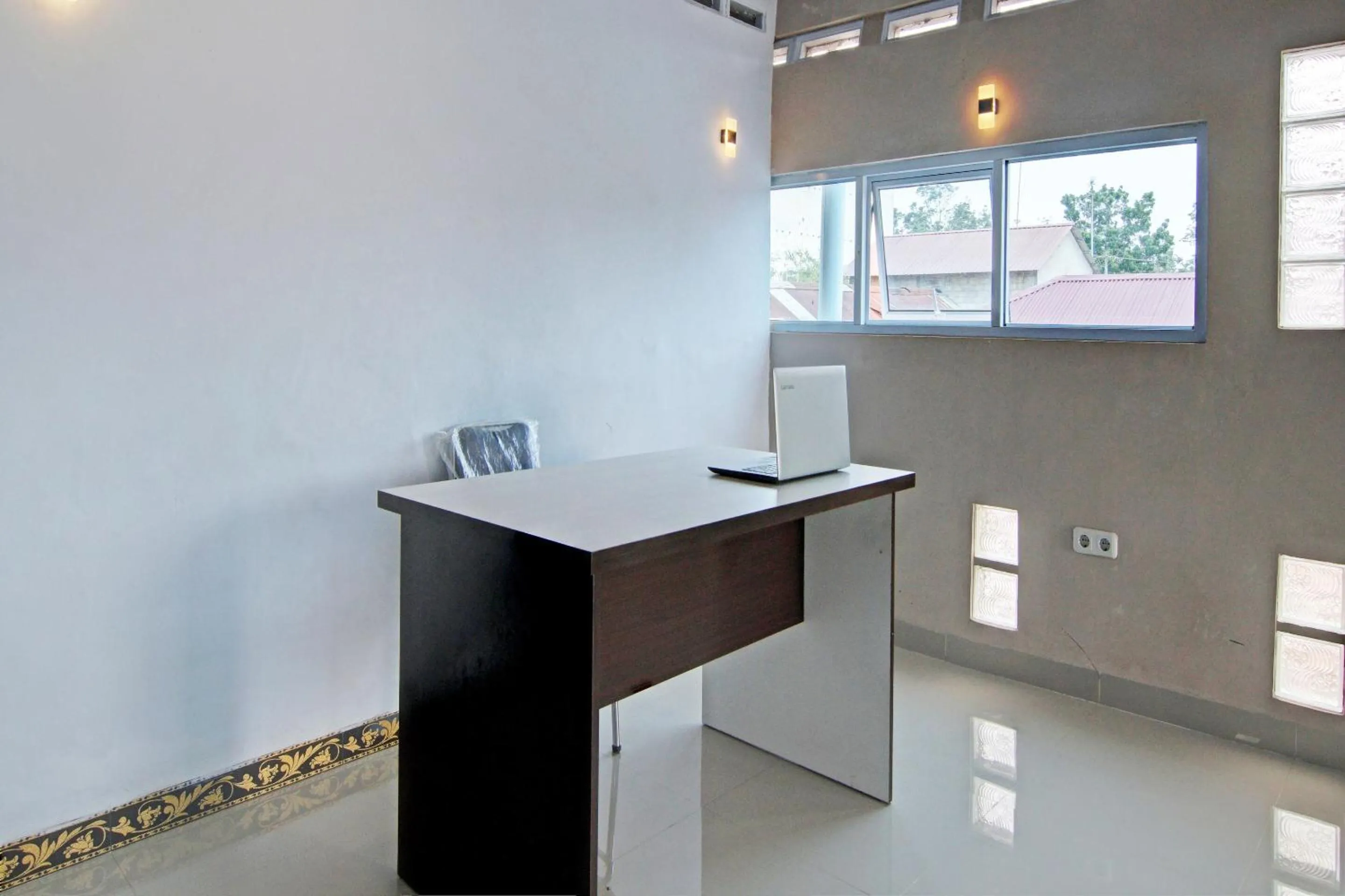 Lobby or reception in Hotel O Celine Home Syariah