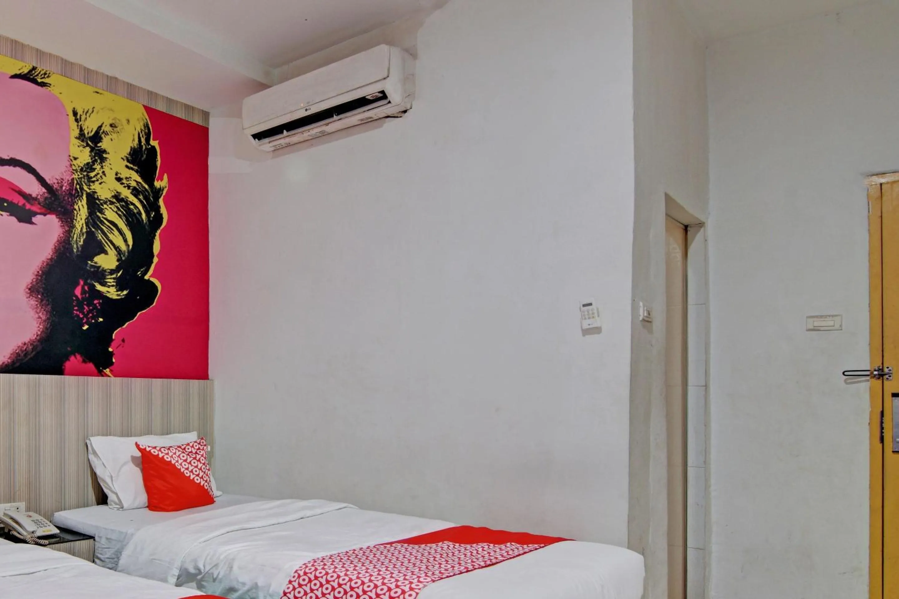 Bedroom, Bed in Hotel O Celine Home Syariah