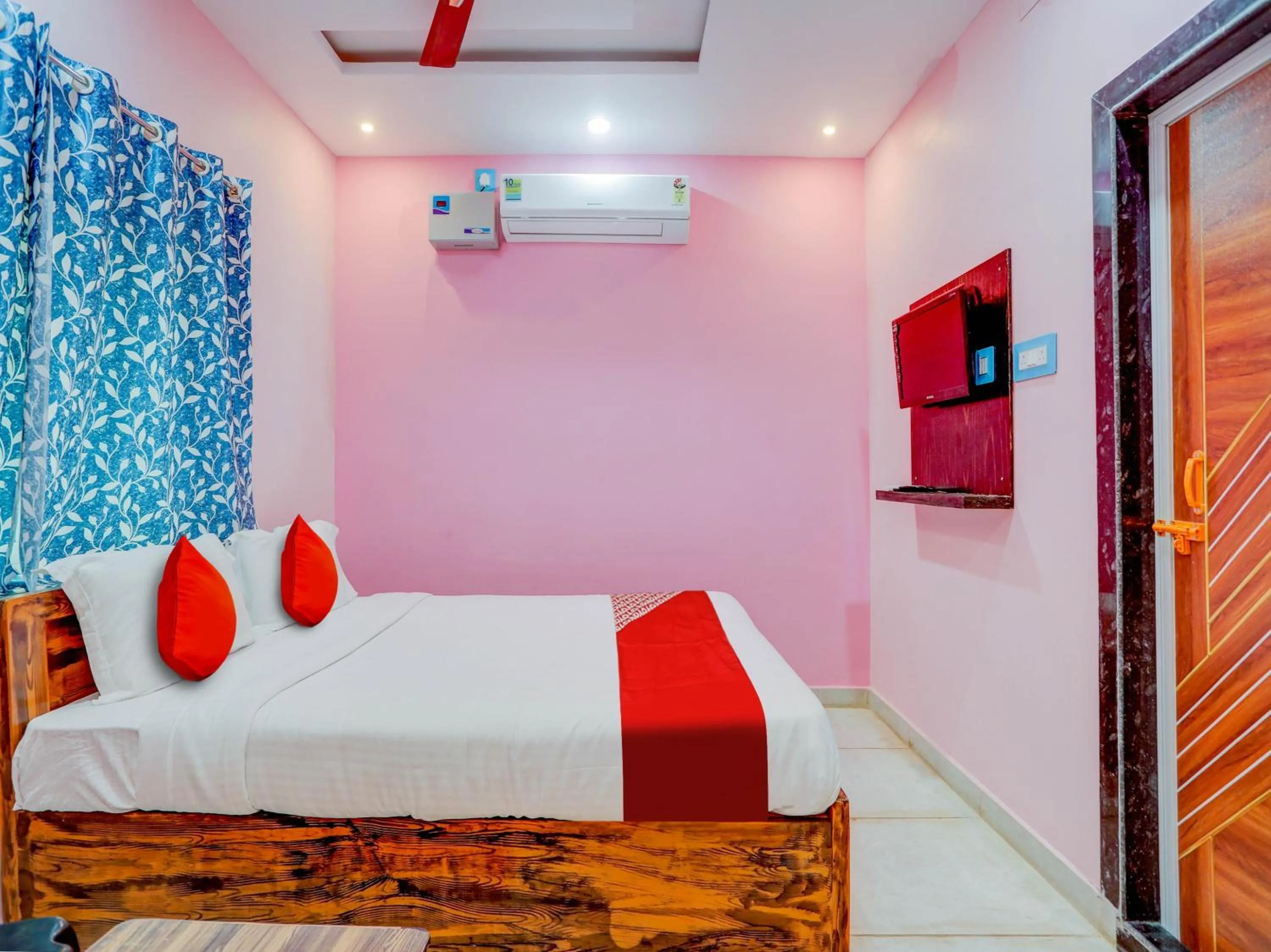 Bedroom, Bed in Hotel O Kalinga Inn