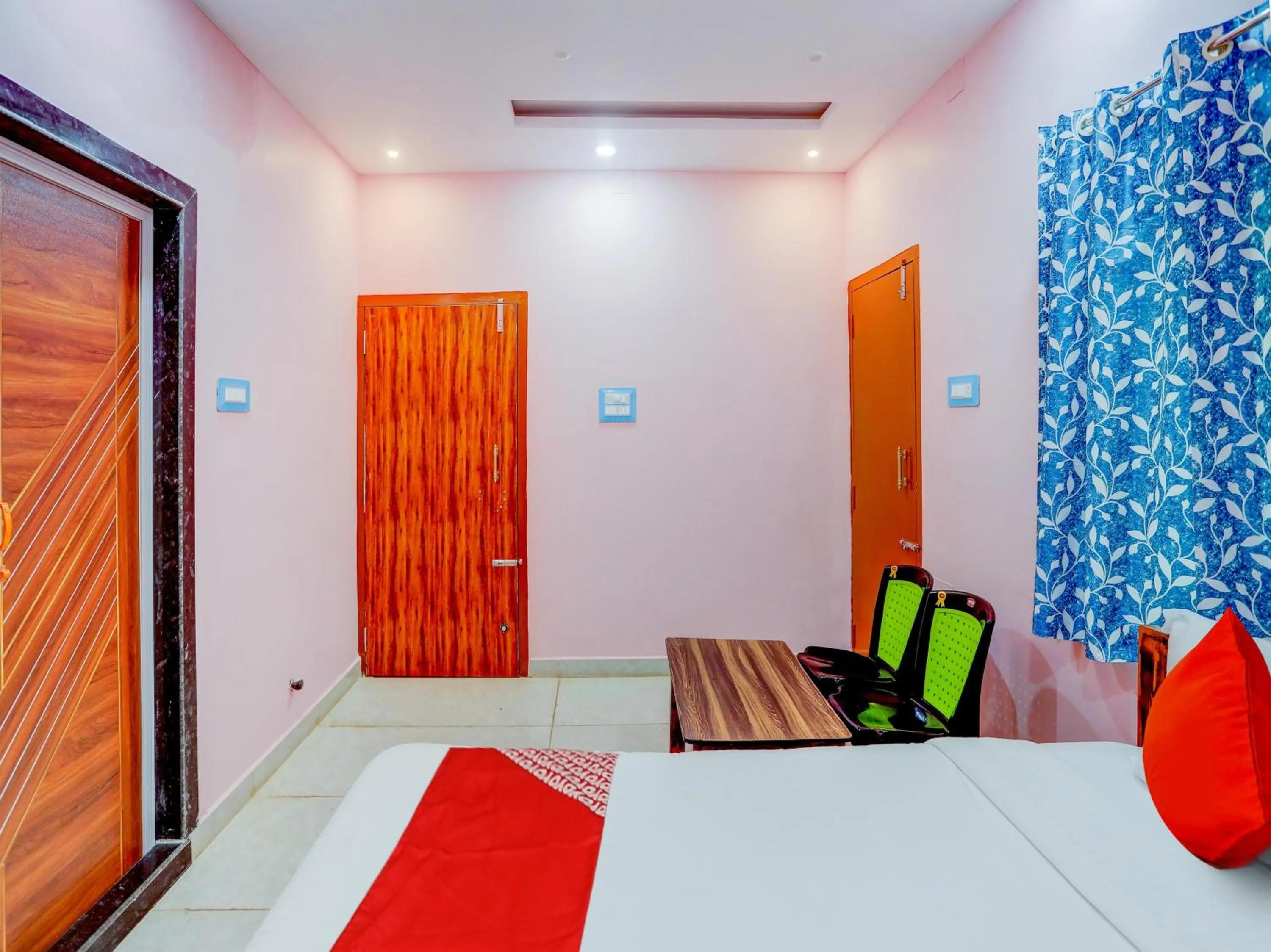 Bedroom, Bed in Hotel O Kalinga Inn