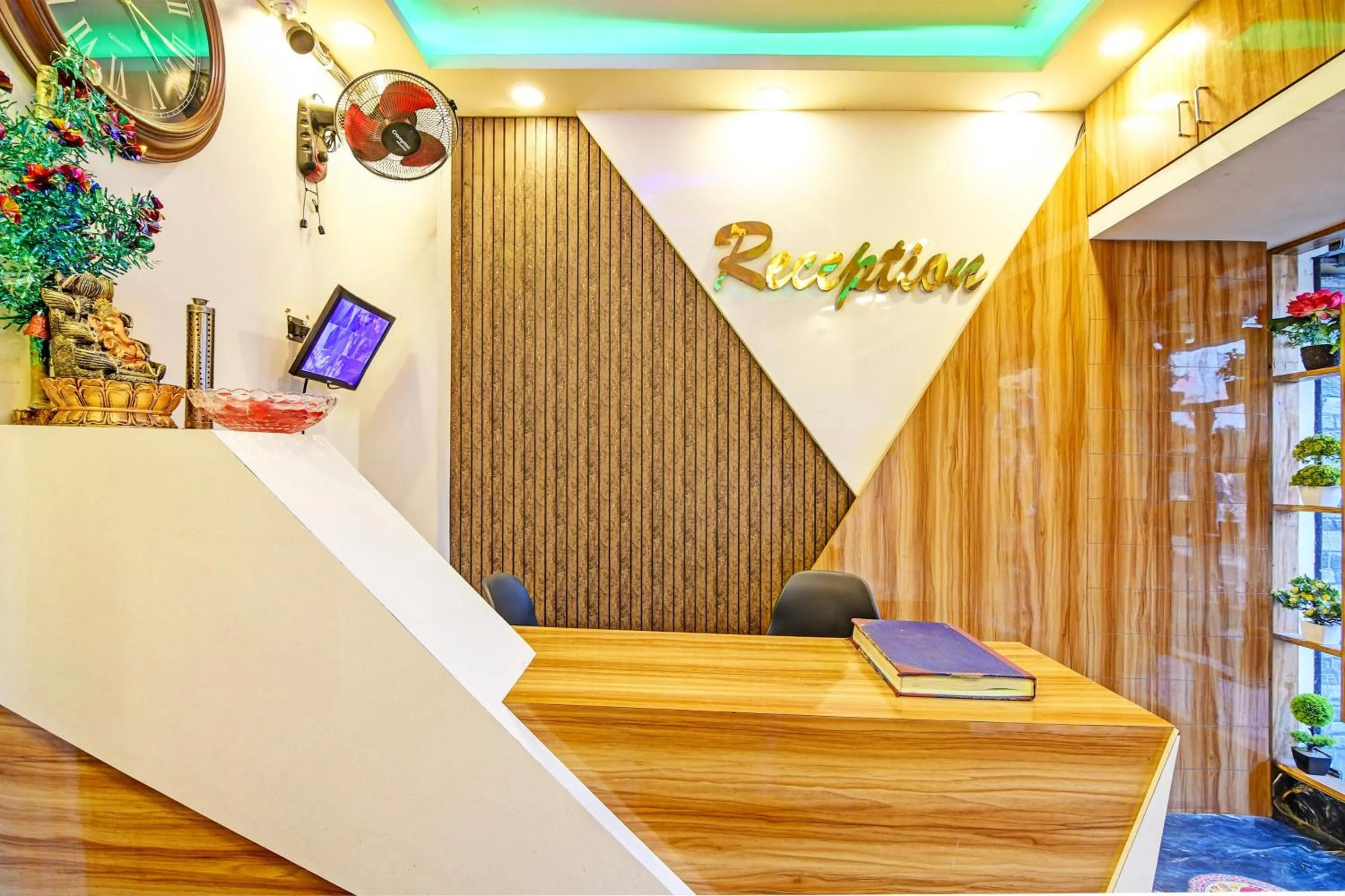 Lobby or reception in Super Hotel O The Orchid Residency