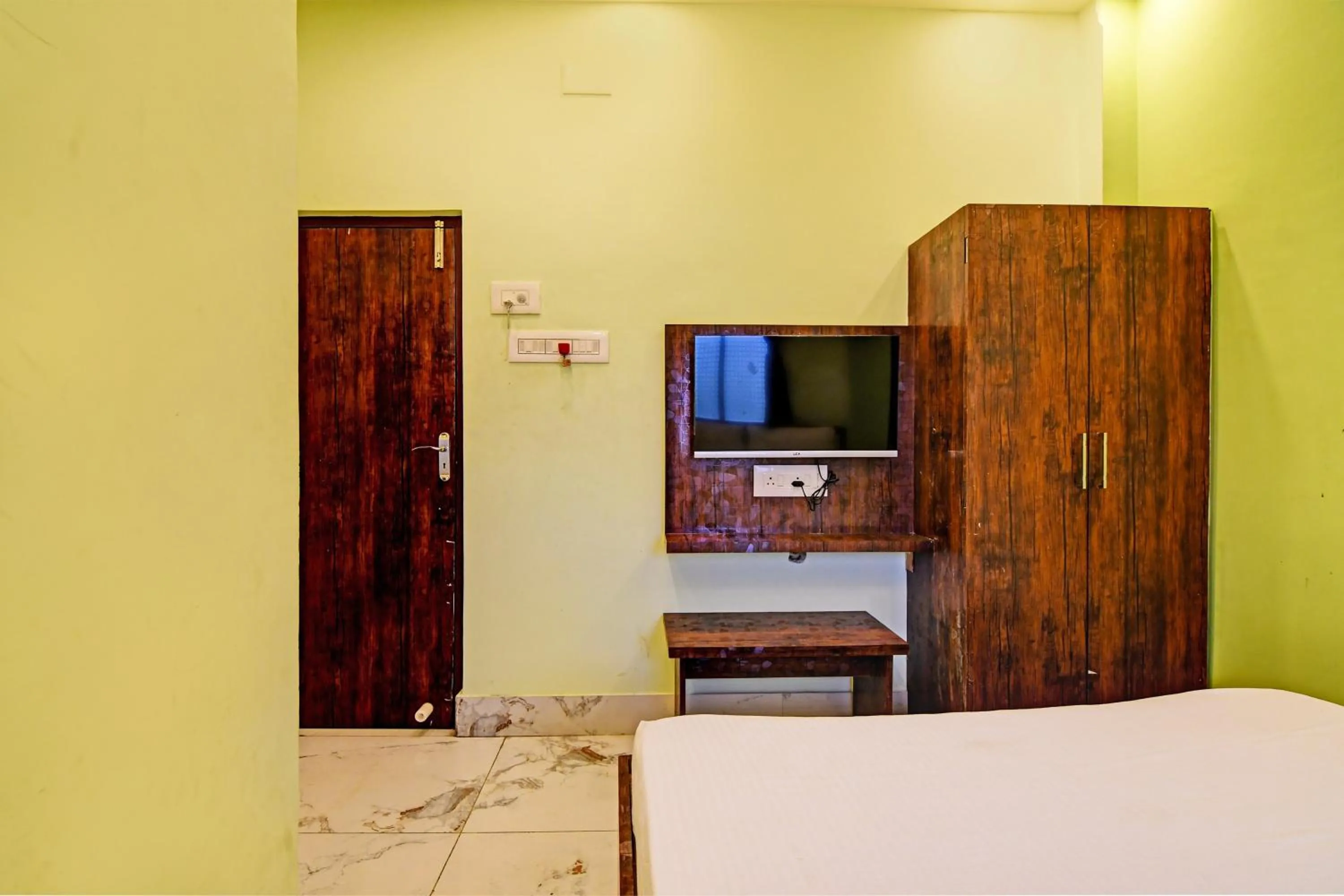 Bedroom, Bed in Super Hotel O The Orchid Residency