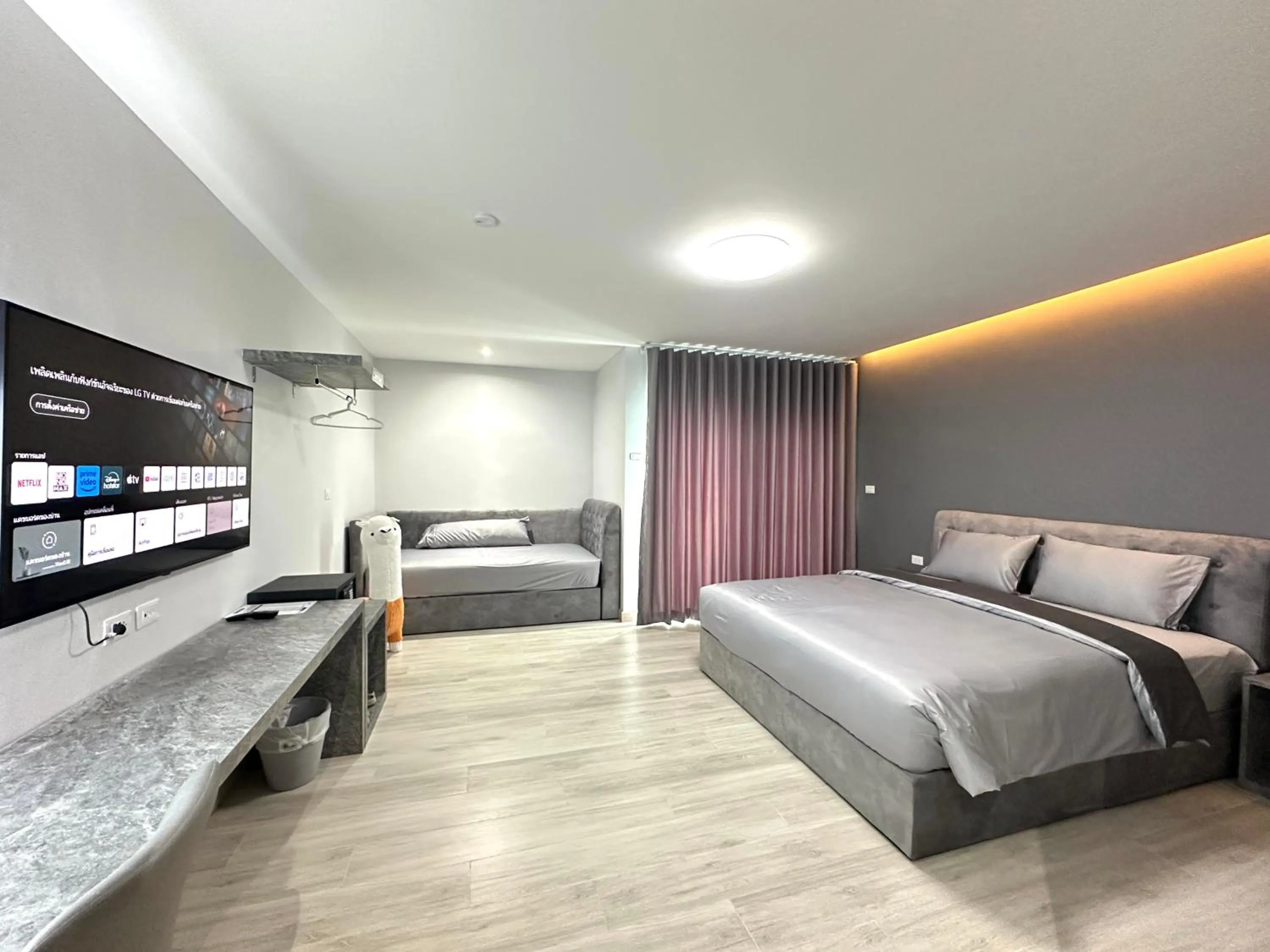 Bedroom, Bed in Kata Place Villa