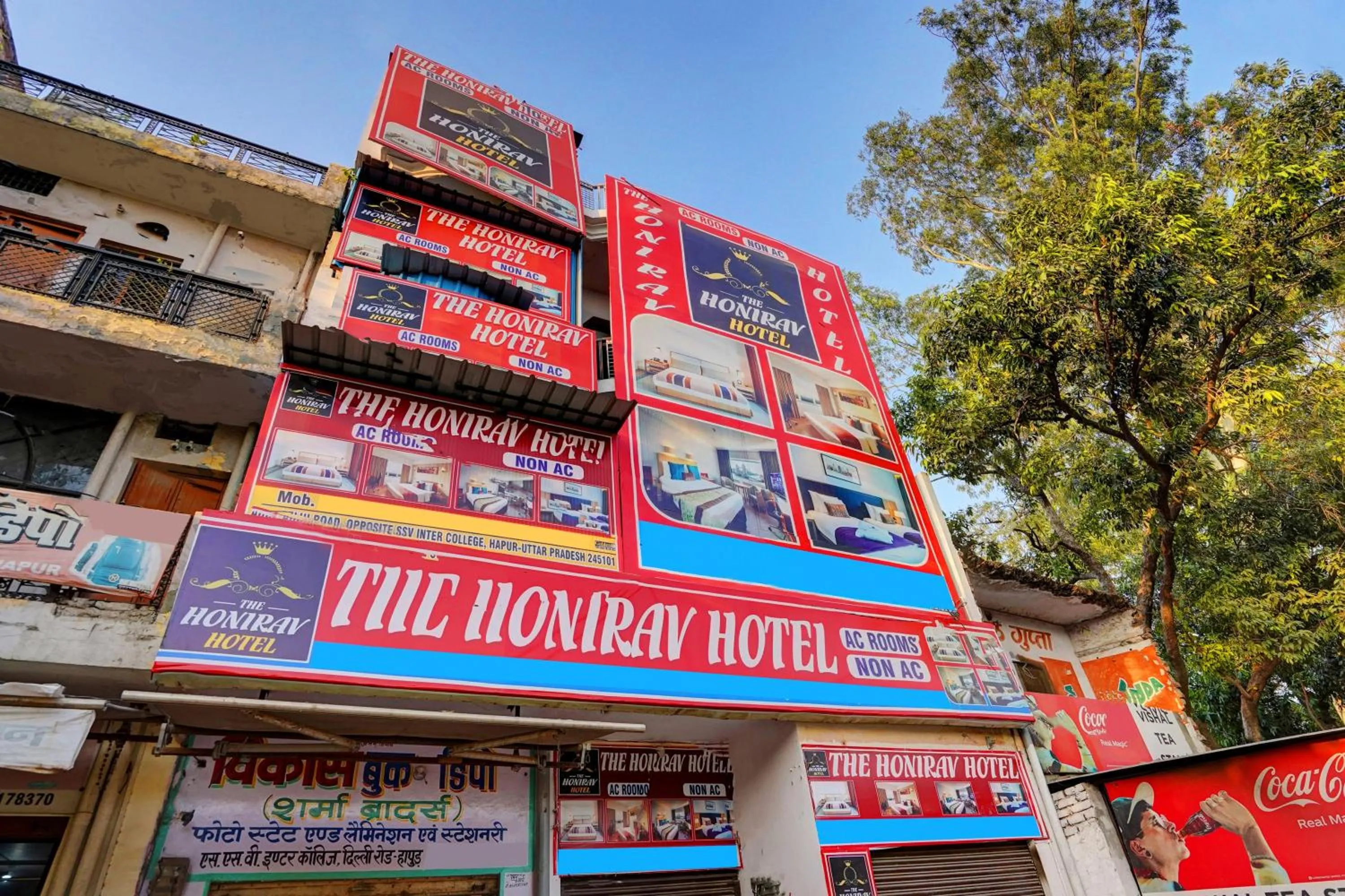 Facade/entrance in Hotel O The Honirav Hotel