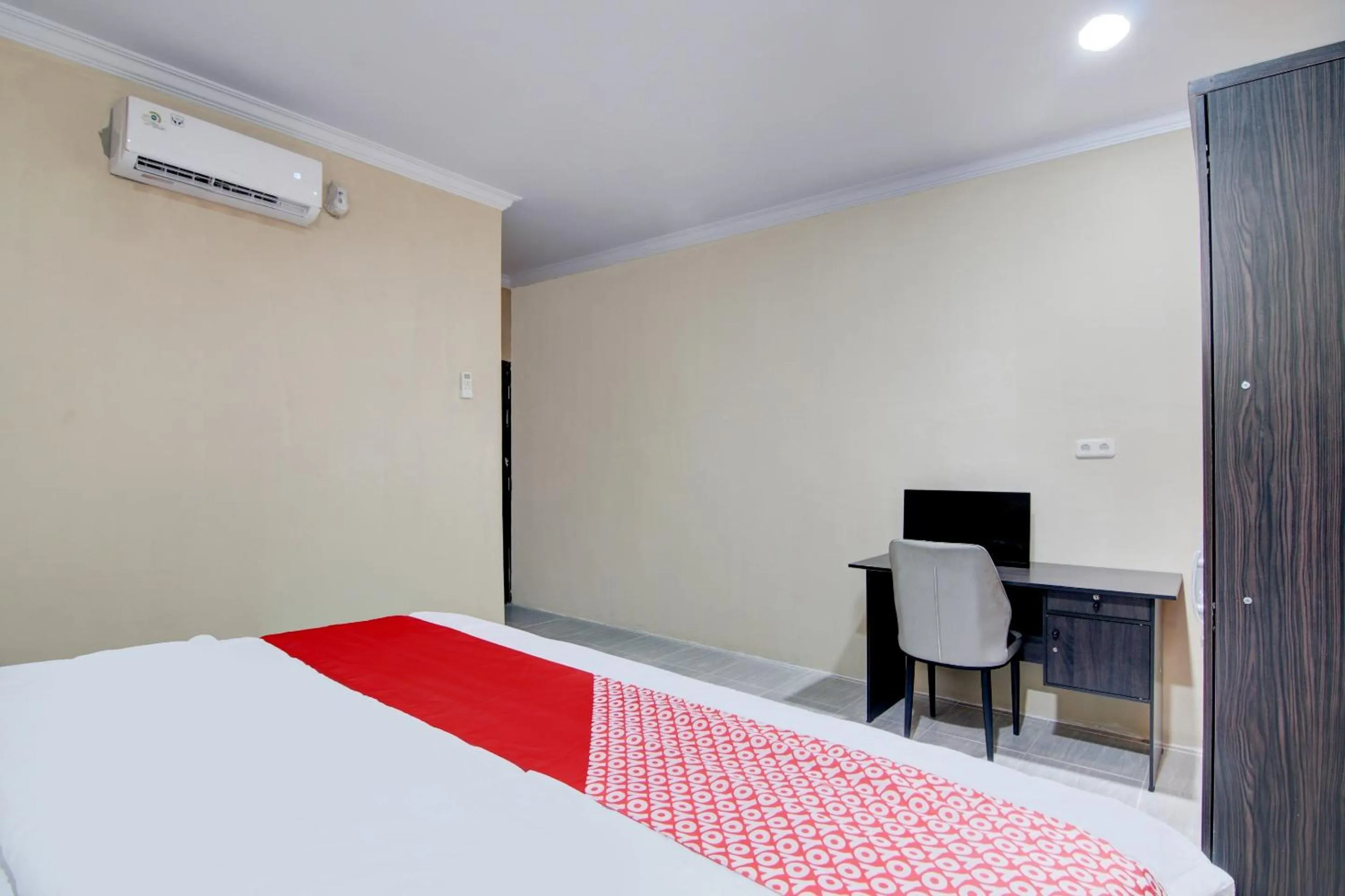 Bedroom, Bed in OYO 93087 Wisma Apel Syariah