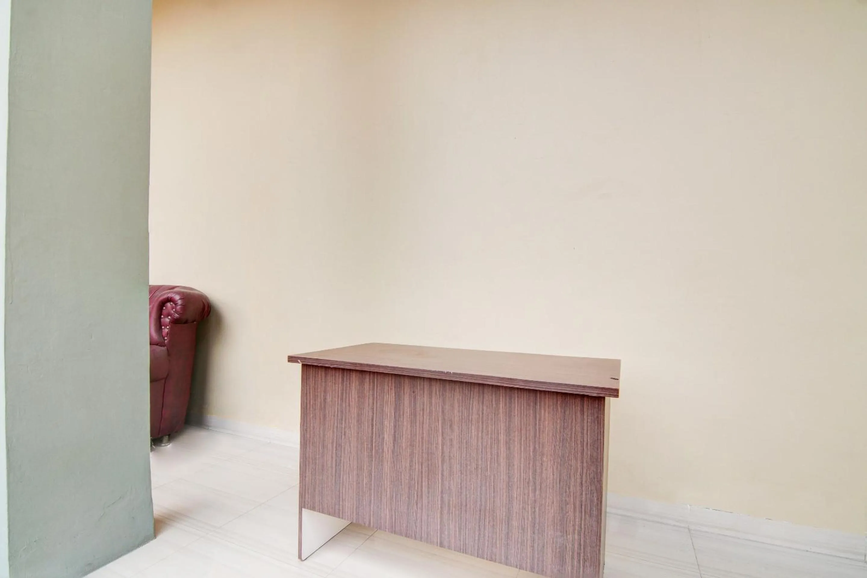 Lobby or reception in OYO 93087 Wisma Apel Syariah