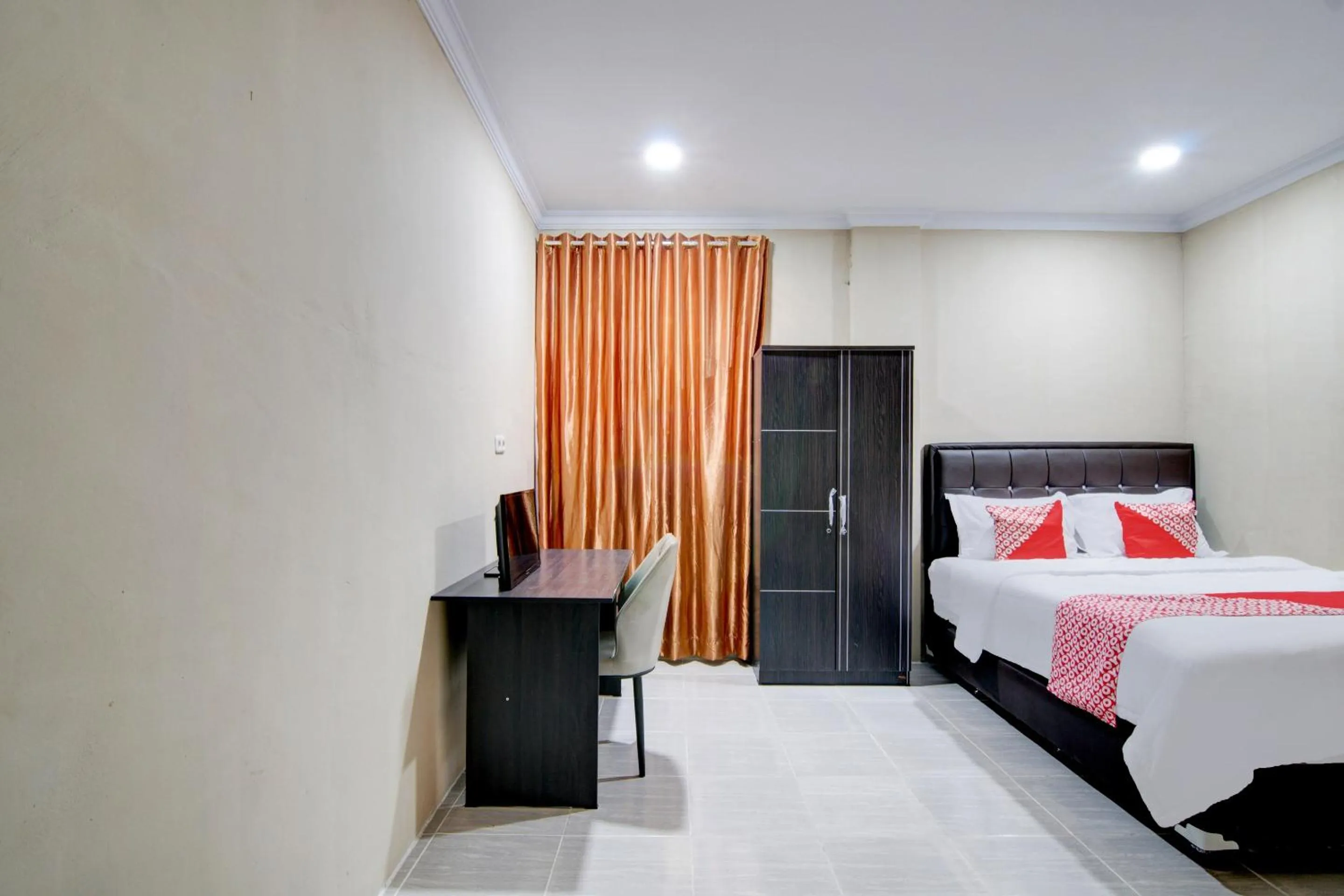 Bedroom, Bed in OYO 93087 Wisma Apel Syariah