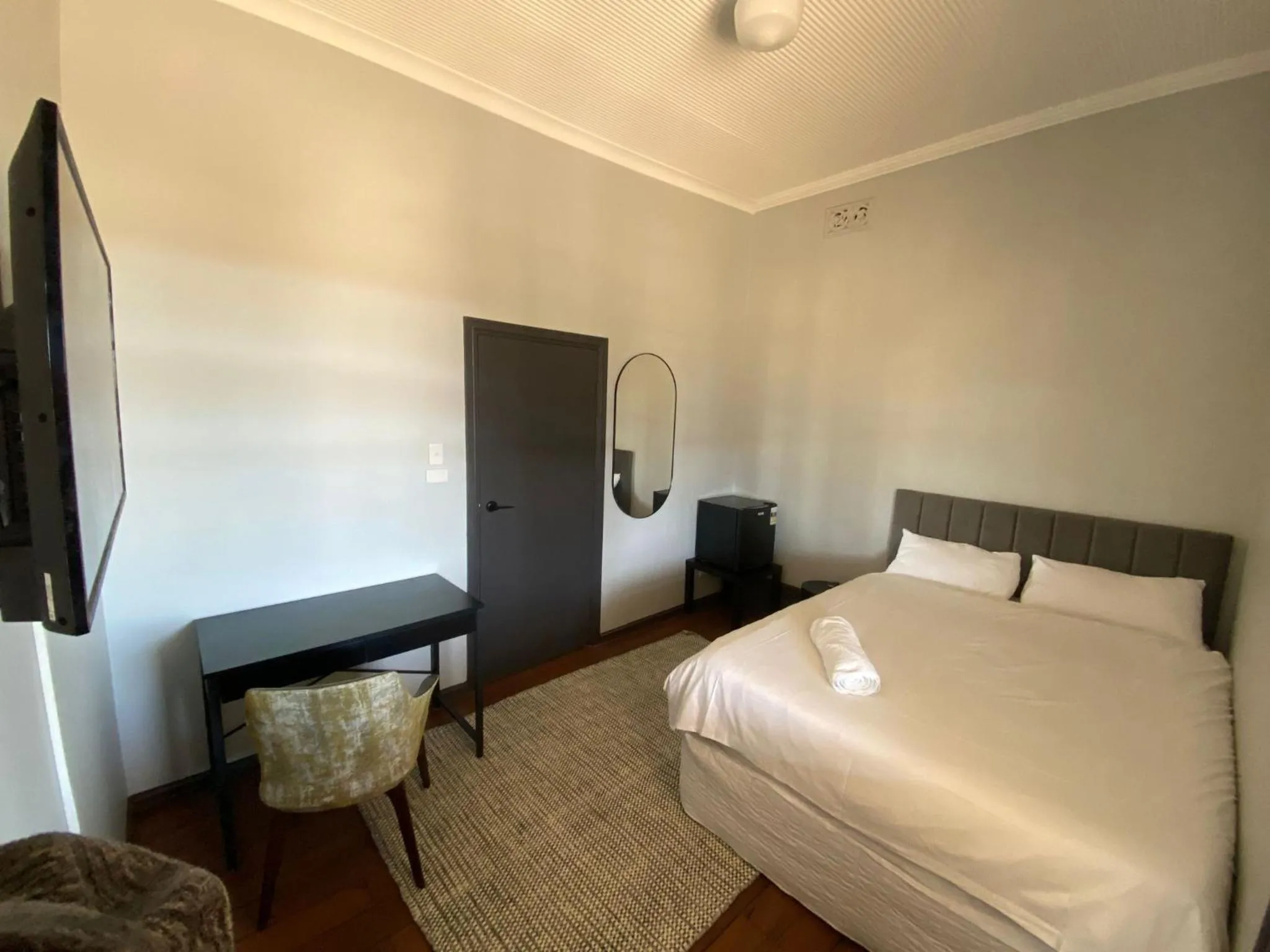 Bed in The Federal Hotel