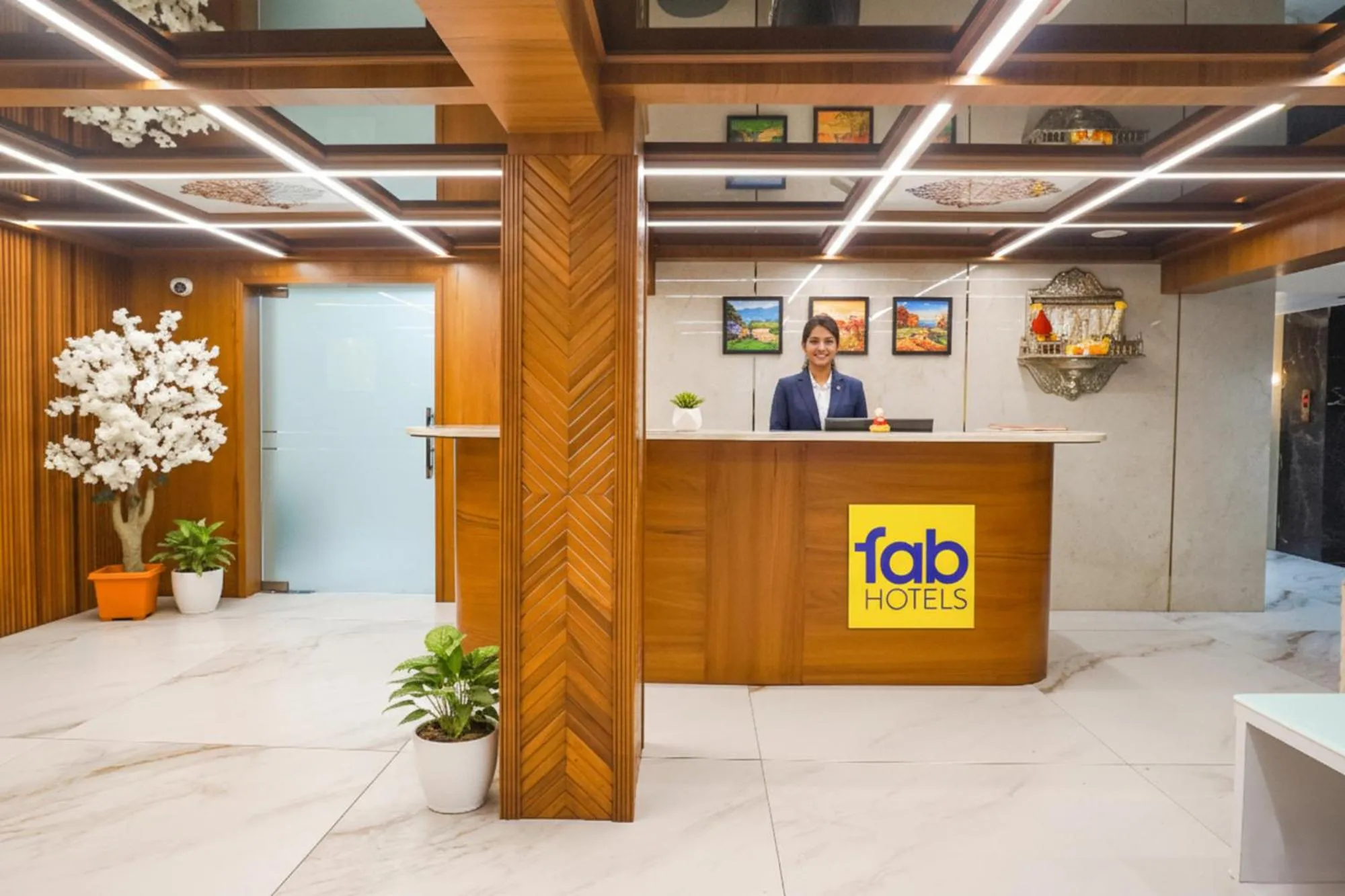 Lobby or reception in Oriva Shourya Residency - Nr Maharshi Karve Museum