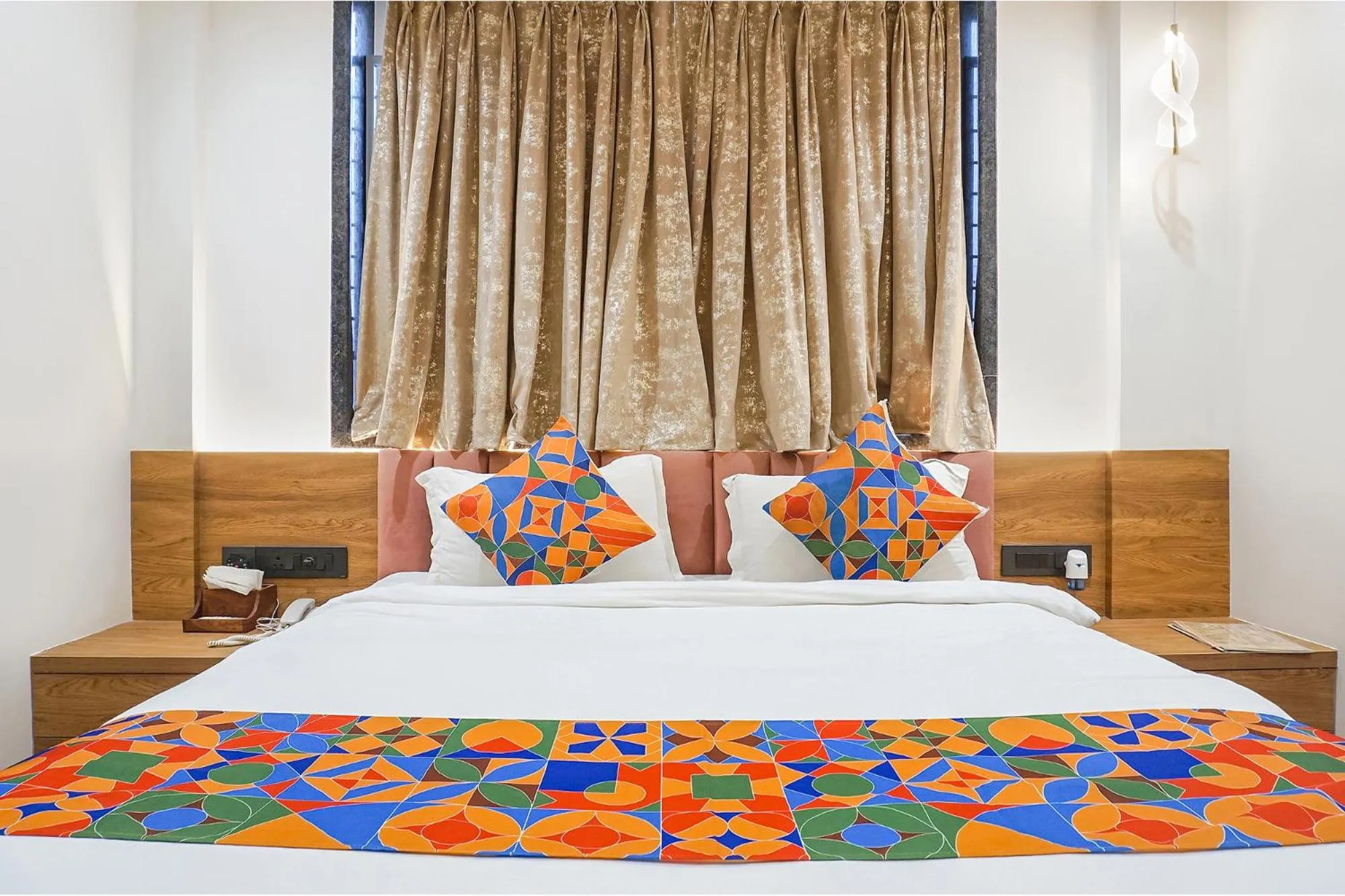 Bed in Oriva Shourya Residency - Nr Maharshi Karve Museum