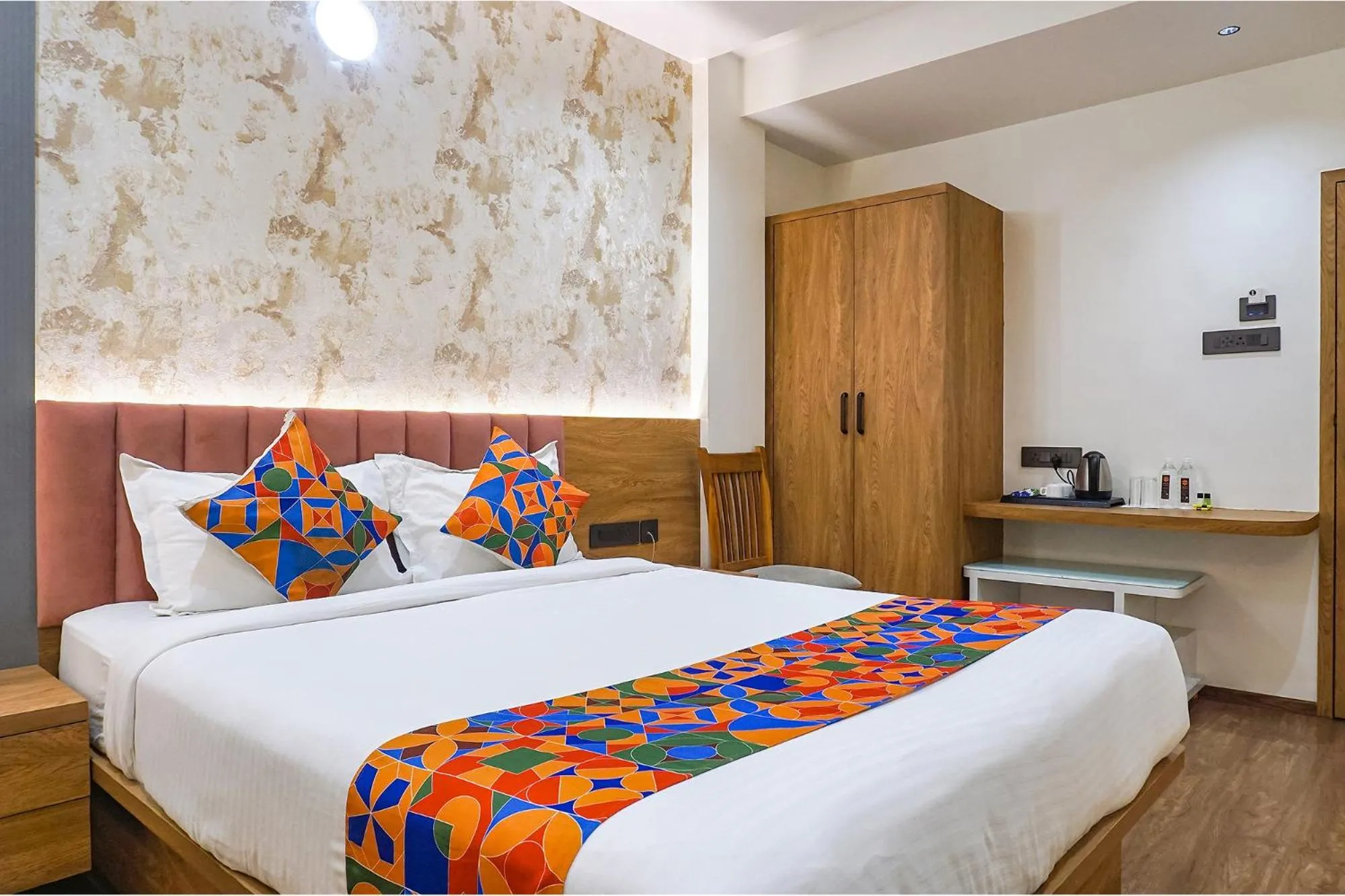 Bed in Oriva Shourya Residency - Nr Maharshi Karve Museum