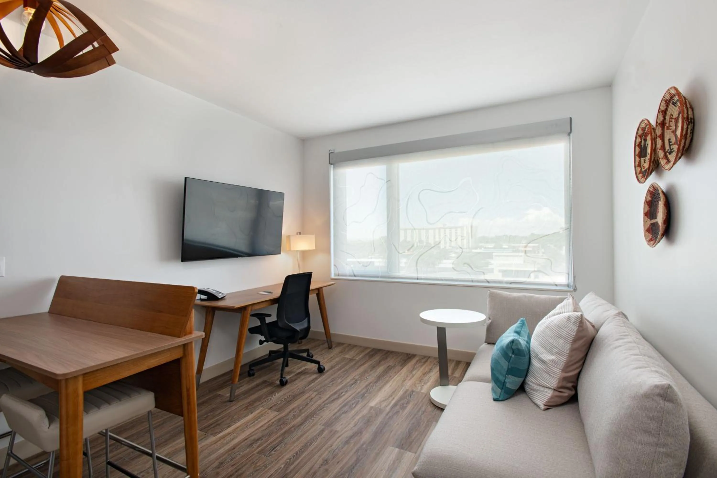 Photo of the whole room in Element Albuquerque Uptown