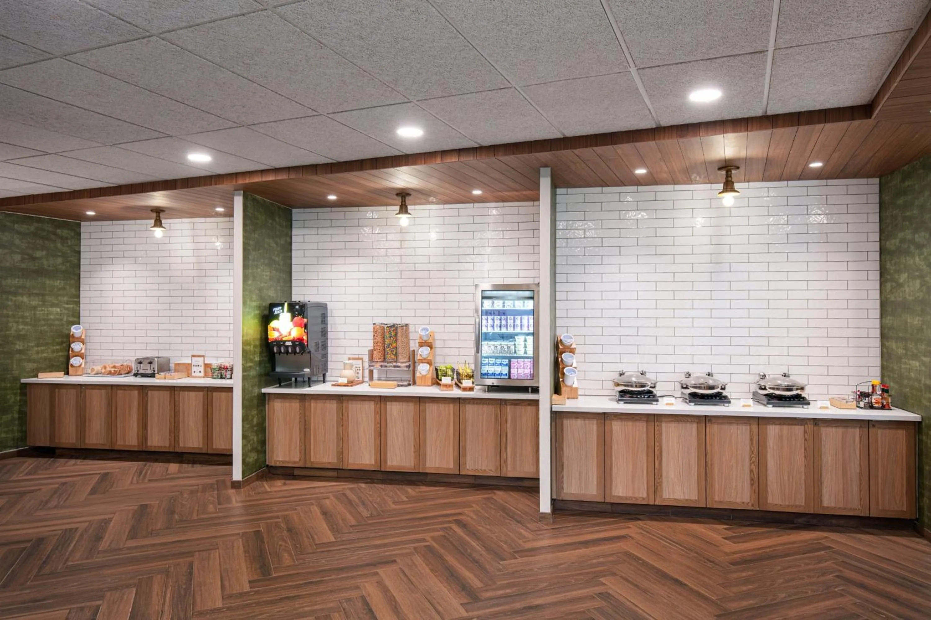 Breakfast in Fairfield by Marriott Inn & Suites Omaha at MH Landing