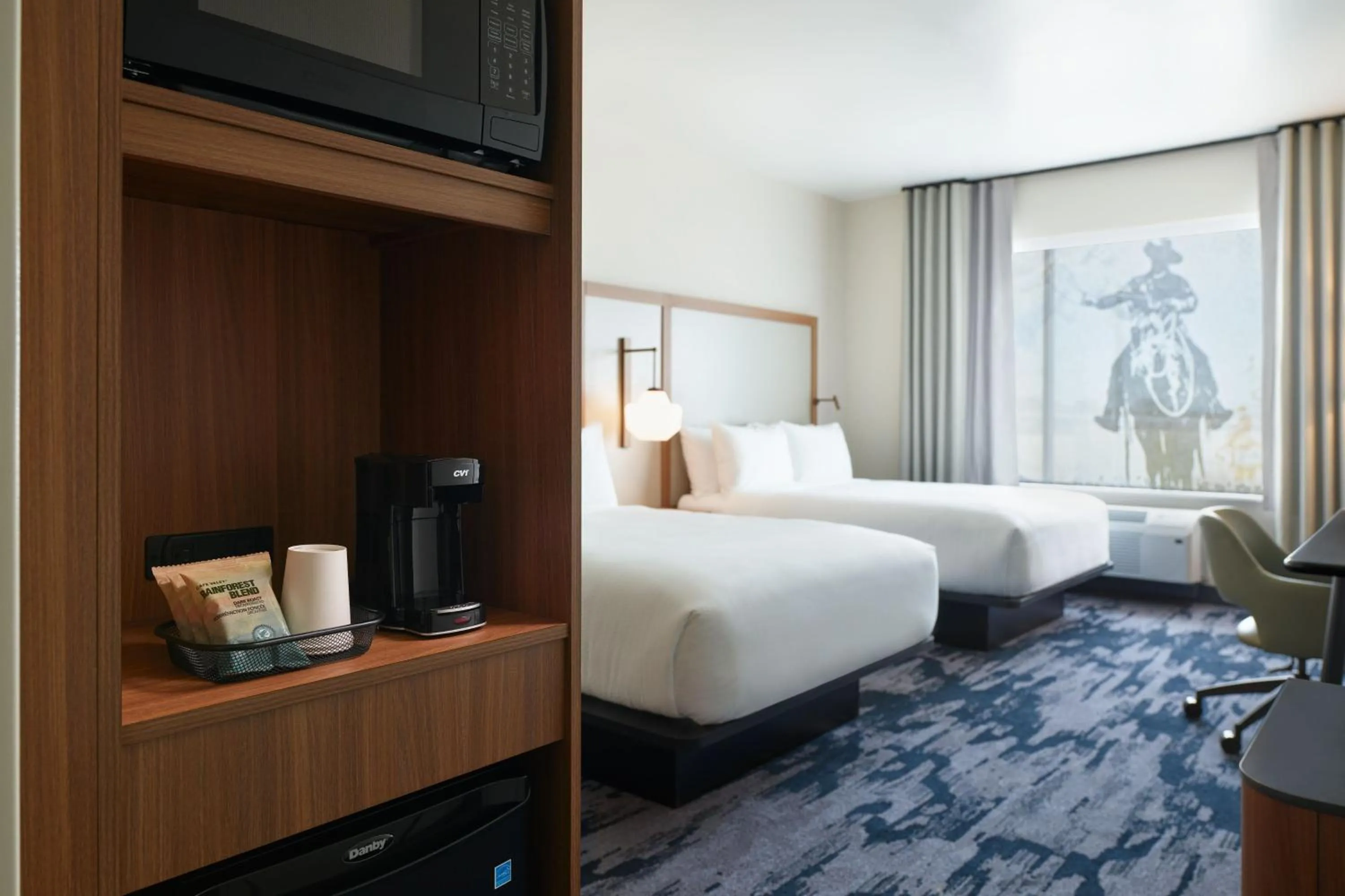 Photo of the whole room, Bed in Fairfield Inn & Suites by Marriott Tempe