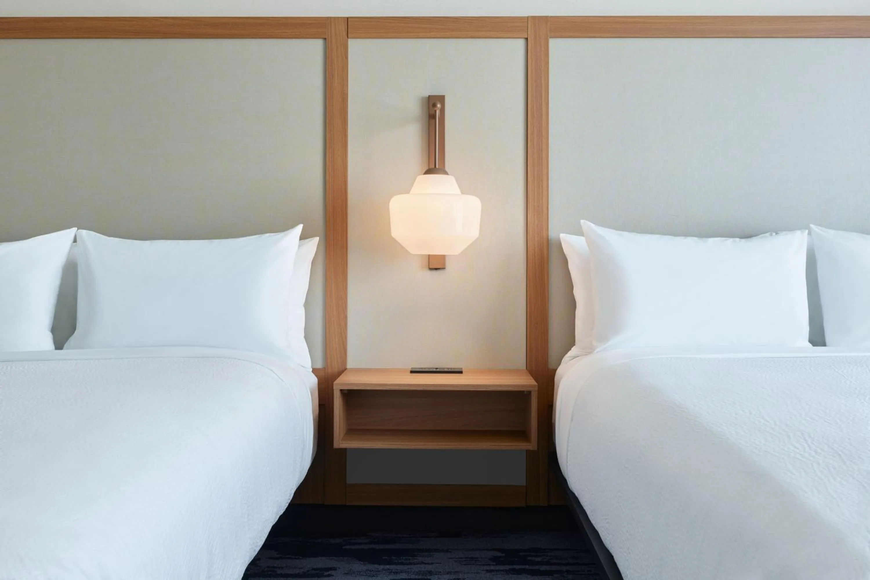 Photo of the whole room, Bed in Fairfield Inn & Suites by Marriott Tempe