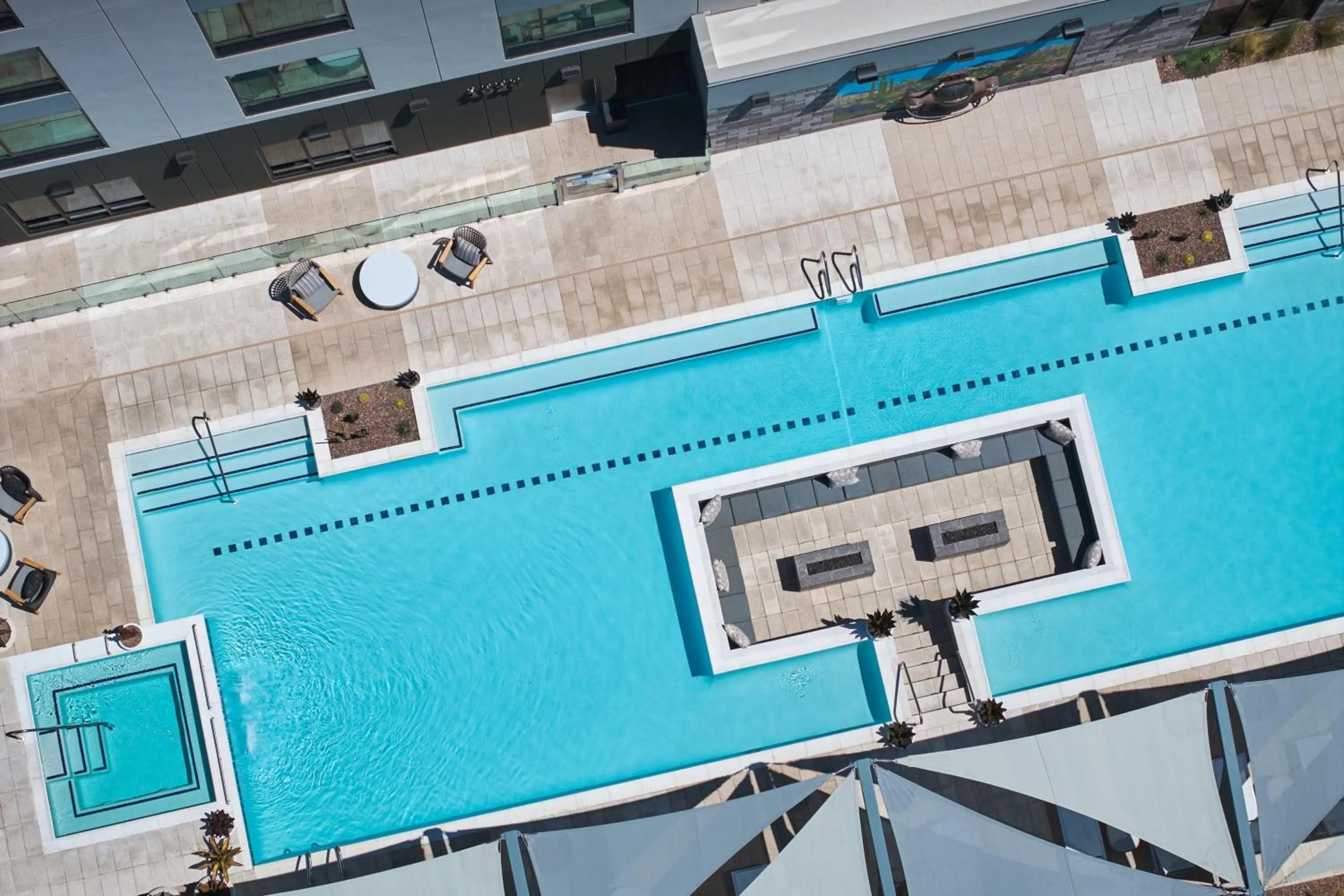 Swimming pool in Fairfield Inn & Suites by Marriott Tempe