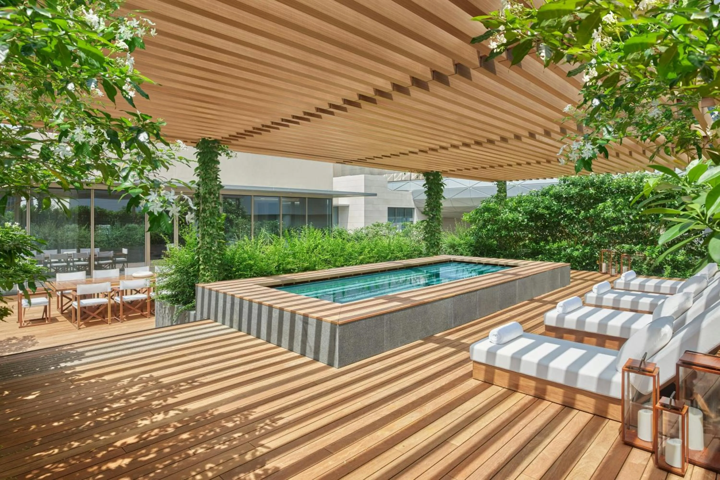 Photo of the whole room in The Singapore EDITION