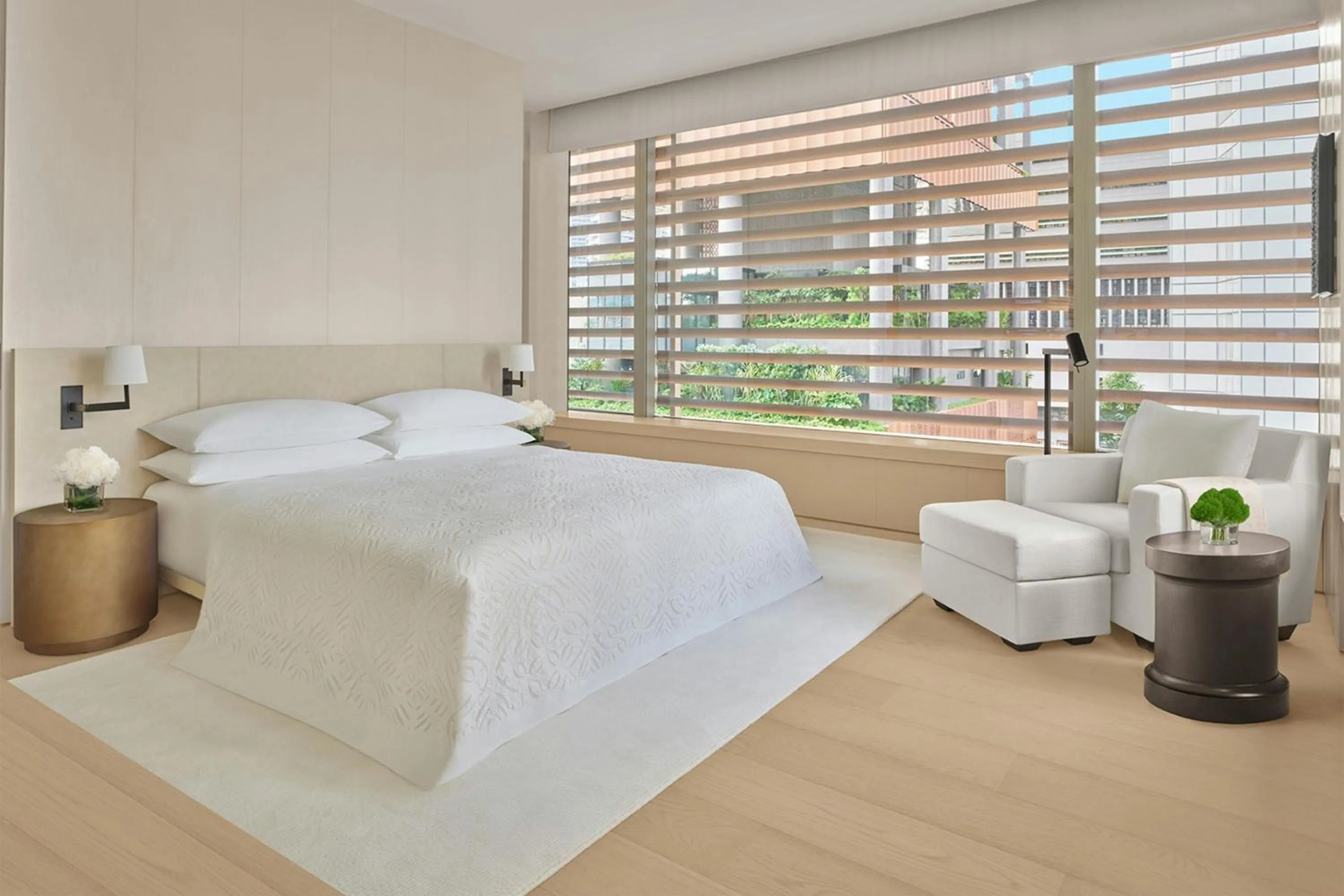 Bedroom, Bed in The Singapore EDITION