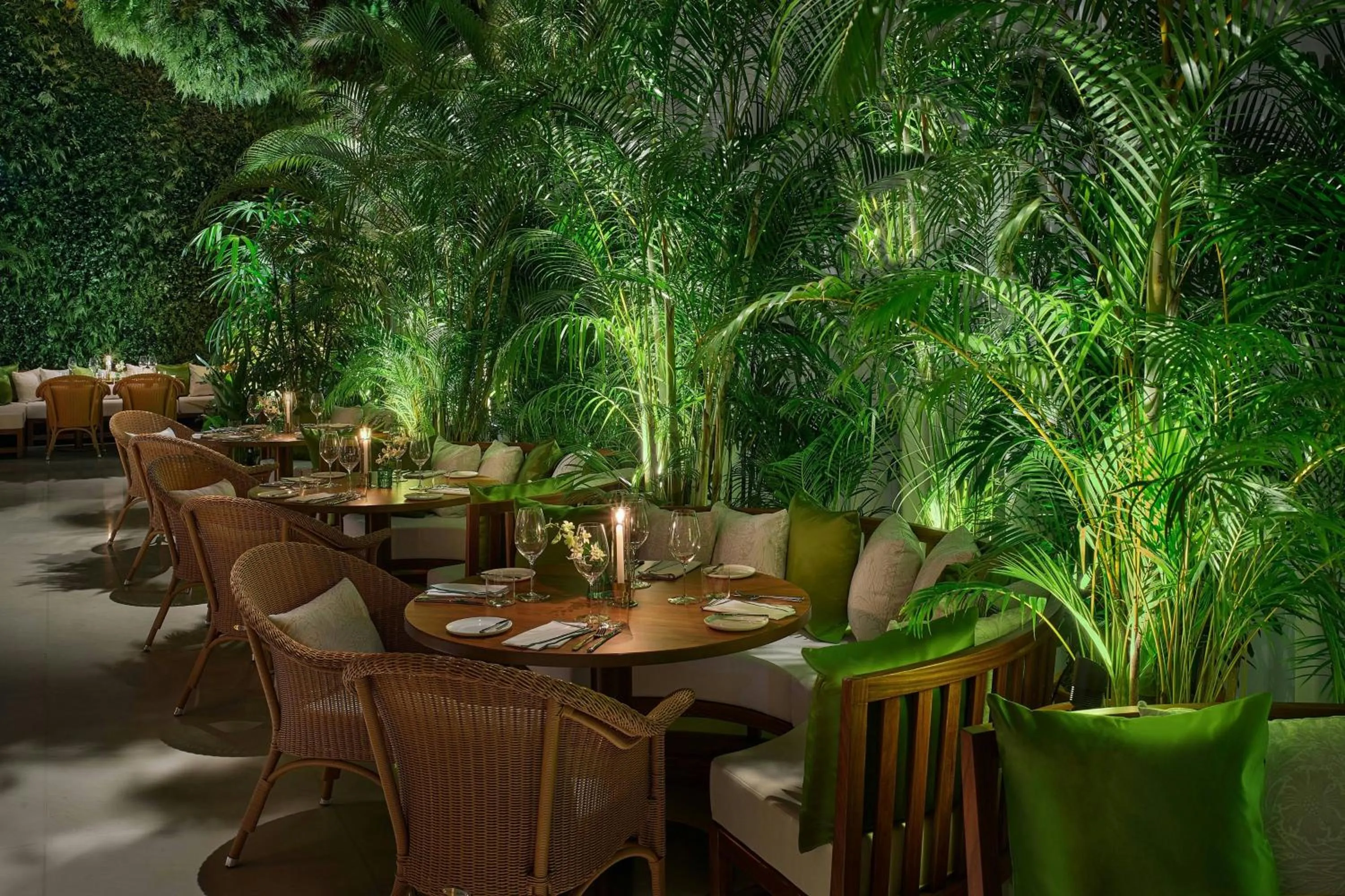 Restaurant/places to eat in The Singapore EDITION