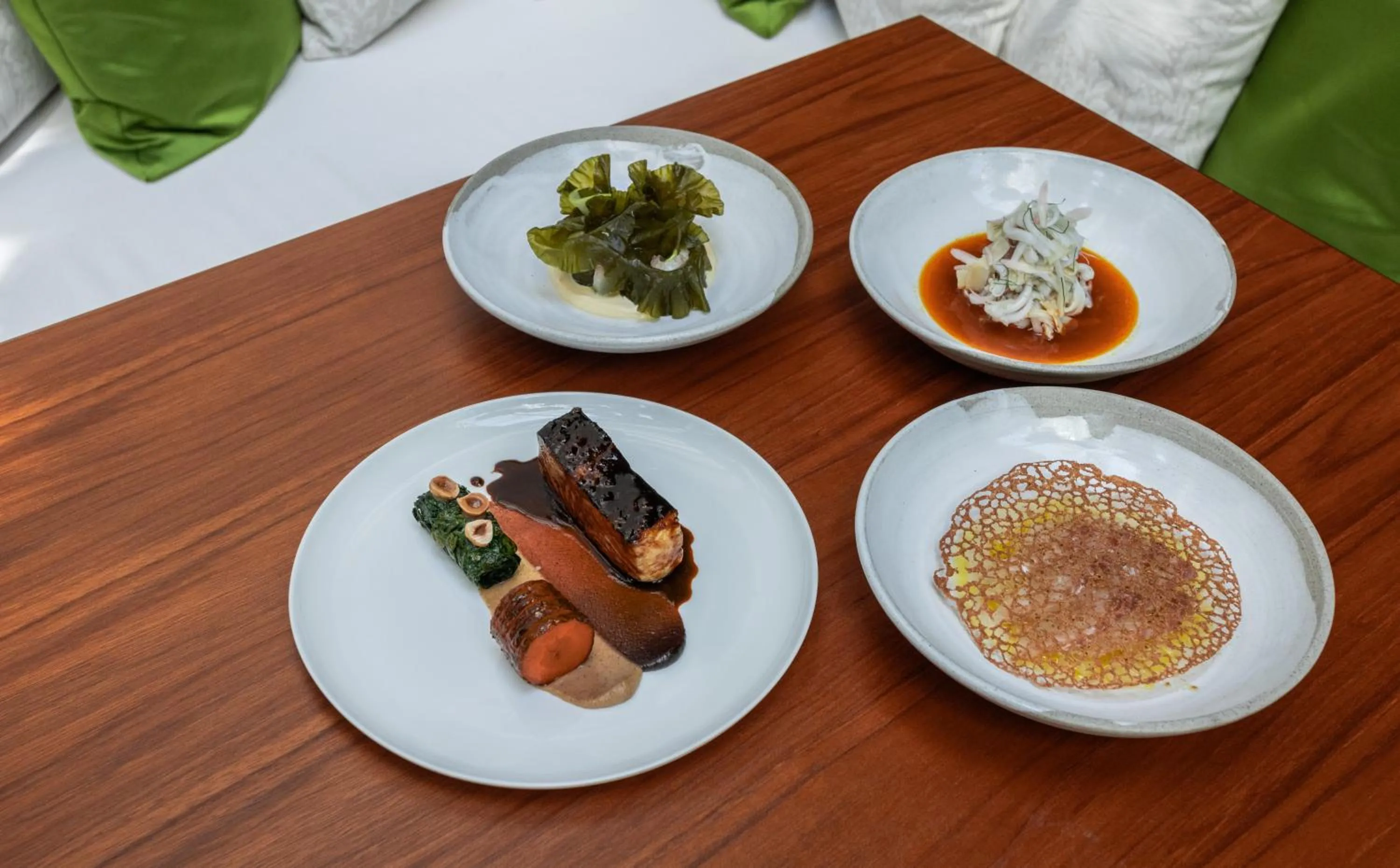 Restaurant/places to eat in The Singapore EDITION