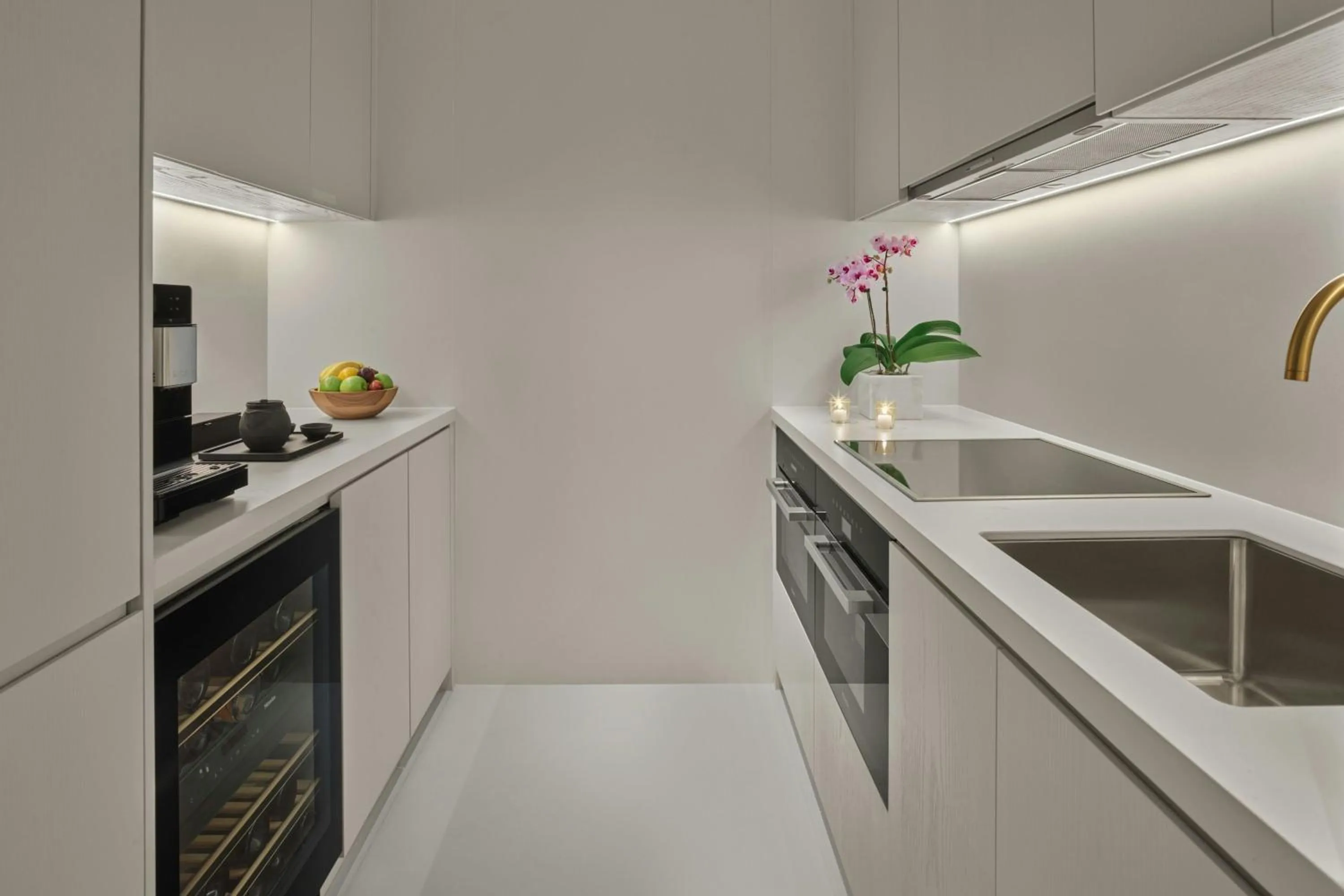 Kitchen or kitchenette in The Singapore EDITION