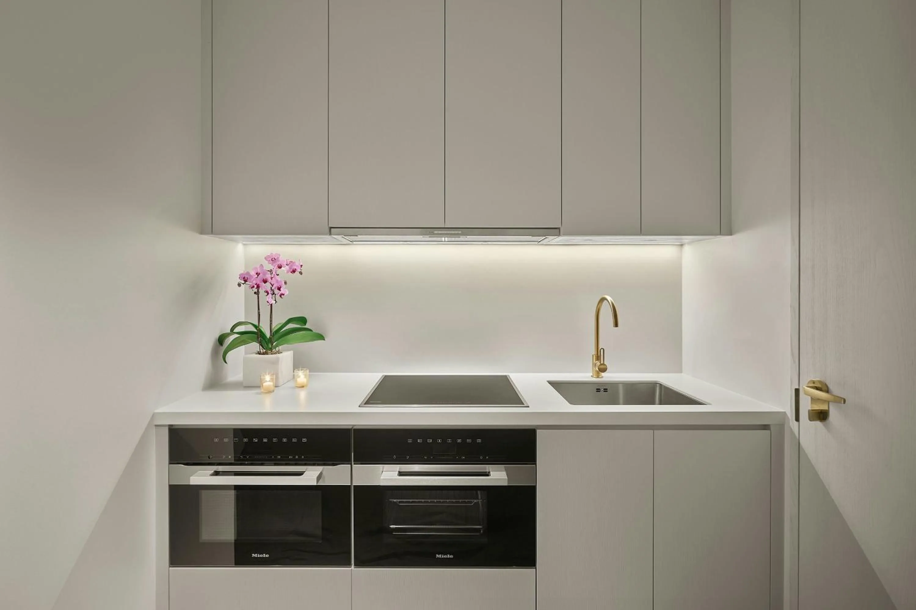 Kitchen or kitchenette in The Singapore EDITION