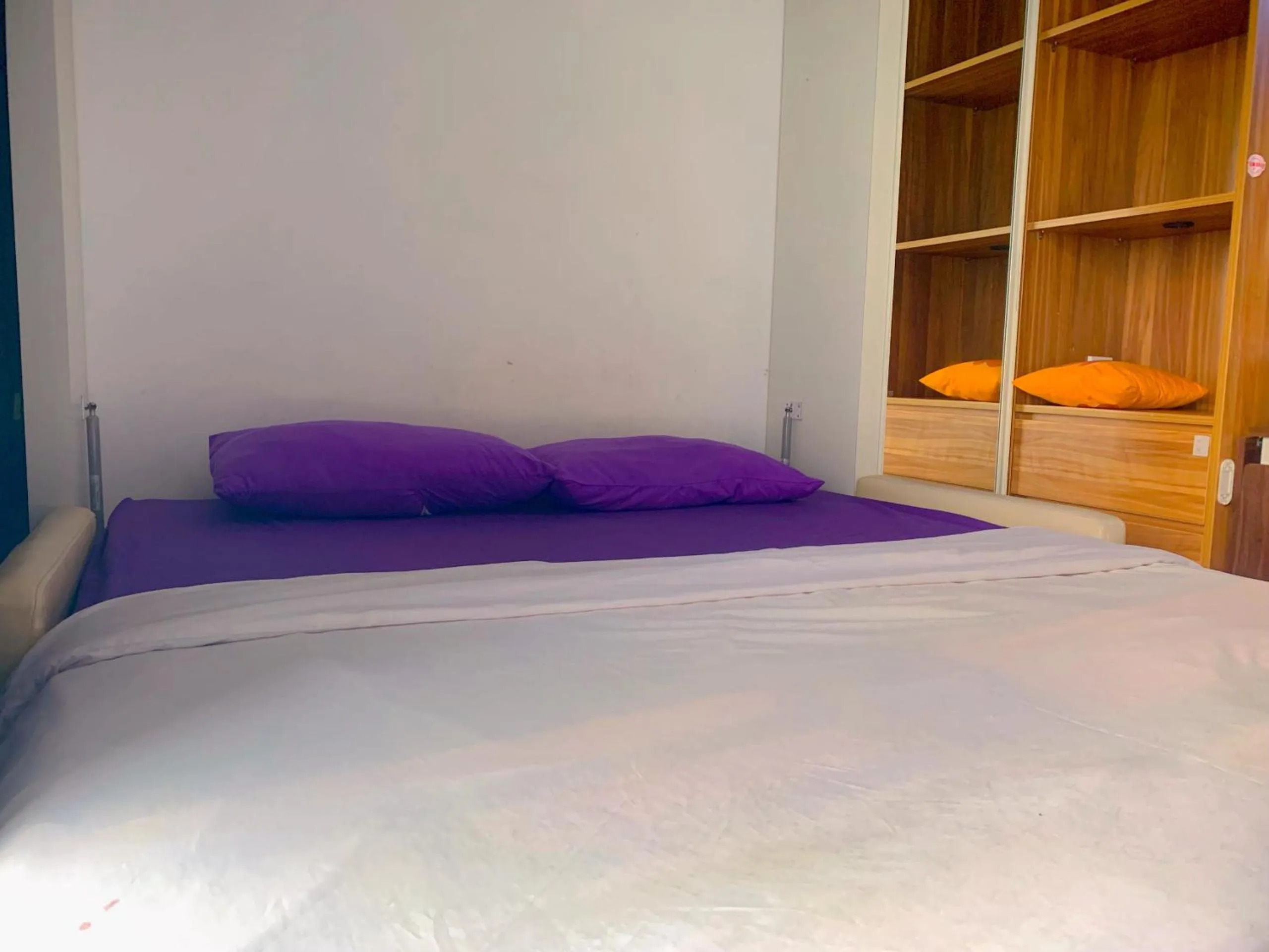 Bedroom in Apartemen Poris 88 by Benchmark