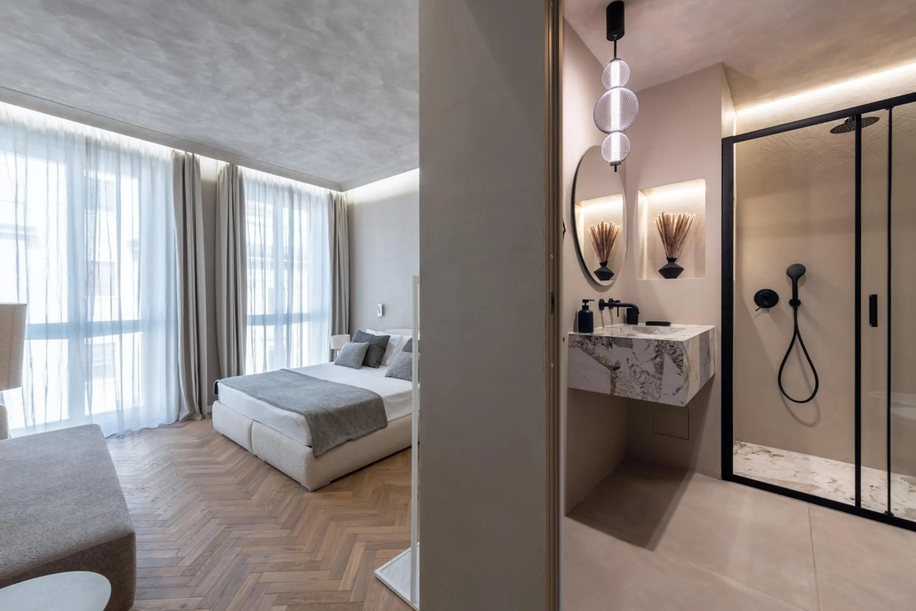 Bed in Duomo Collection